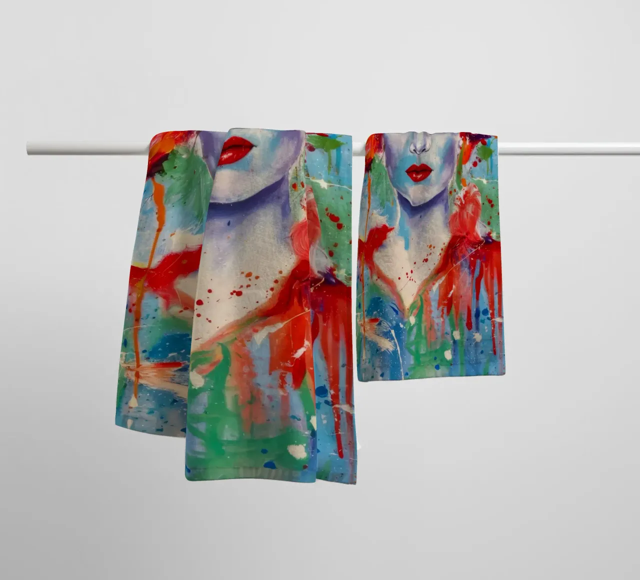 Macchie di lacrime cromatiche asciugamano da bagno da Vivid Reverie