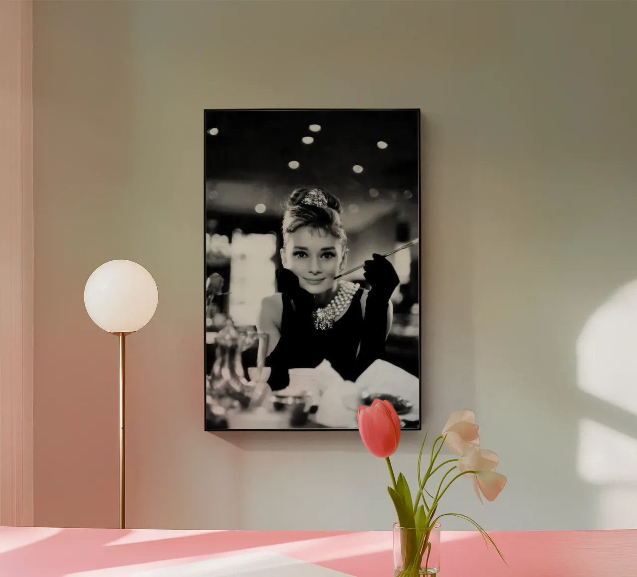 Audrey Hepburn in Colazione da Tiffany plexiglass da Greatest Figure
