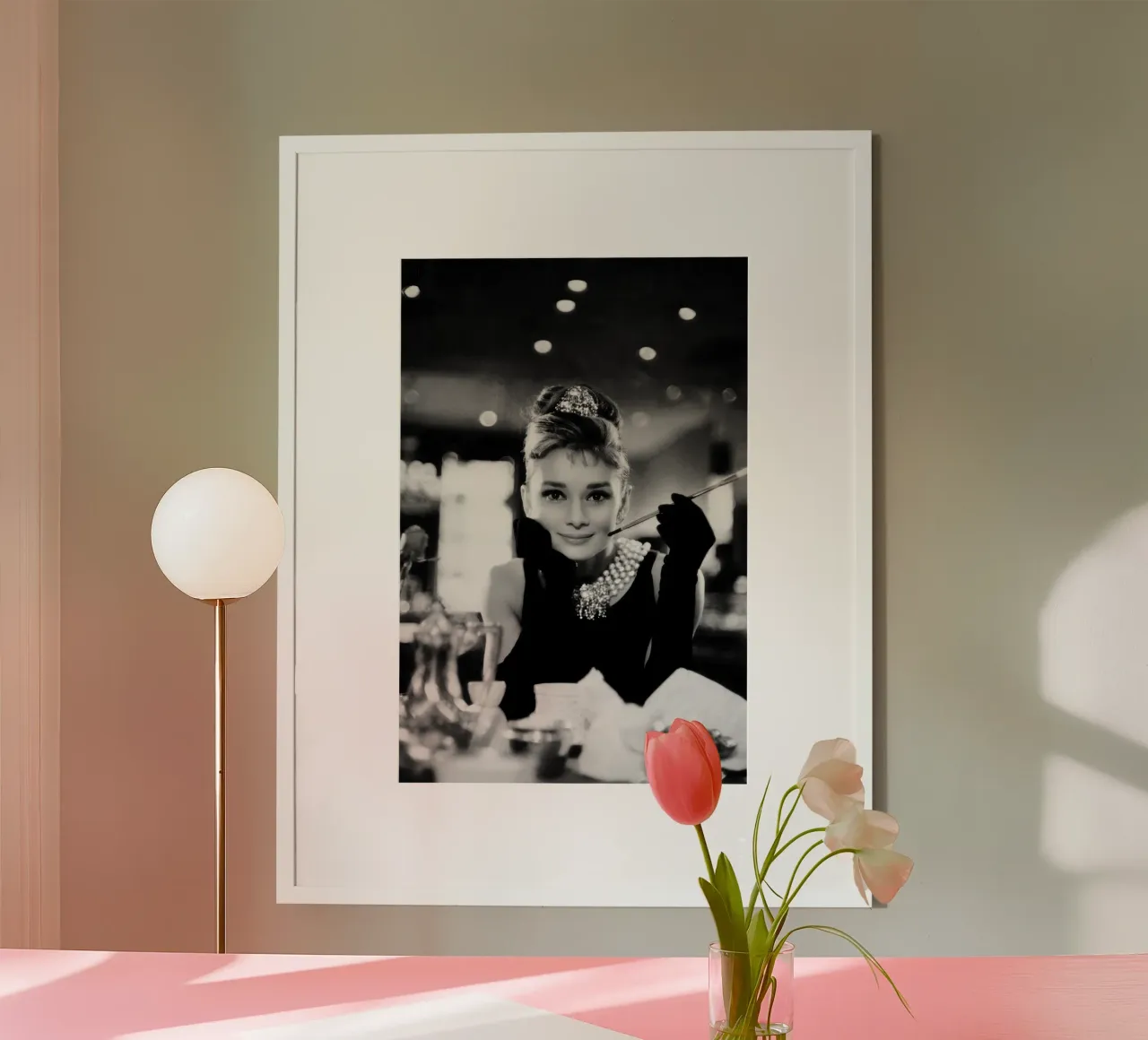 Audrey Hepburn in Colazione da Tiffany poster da Greatest Figure