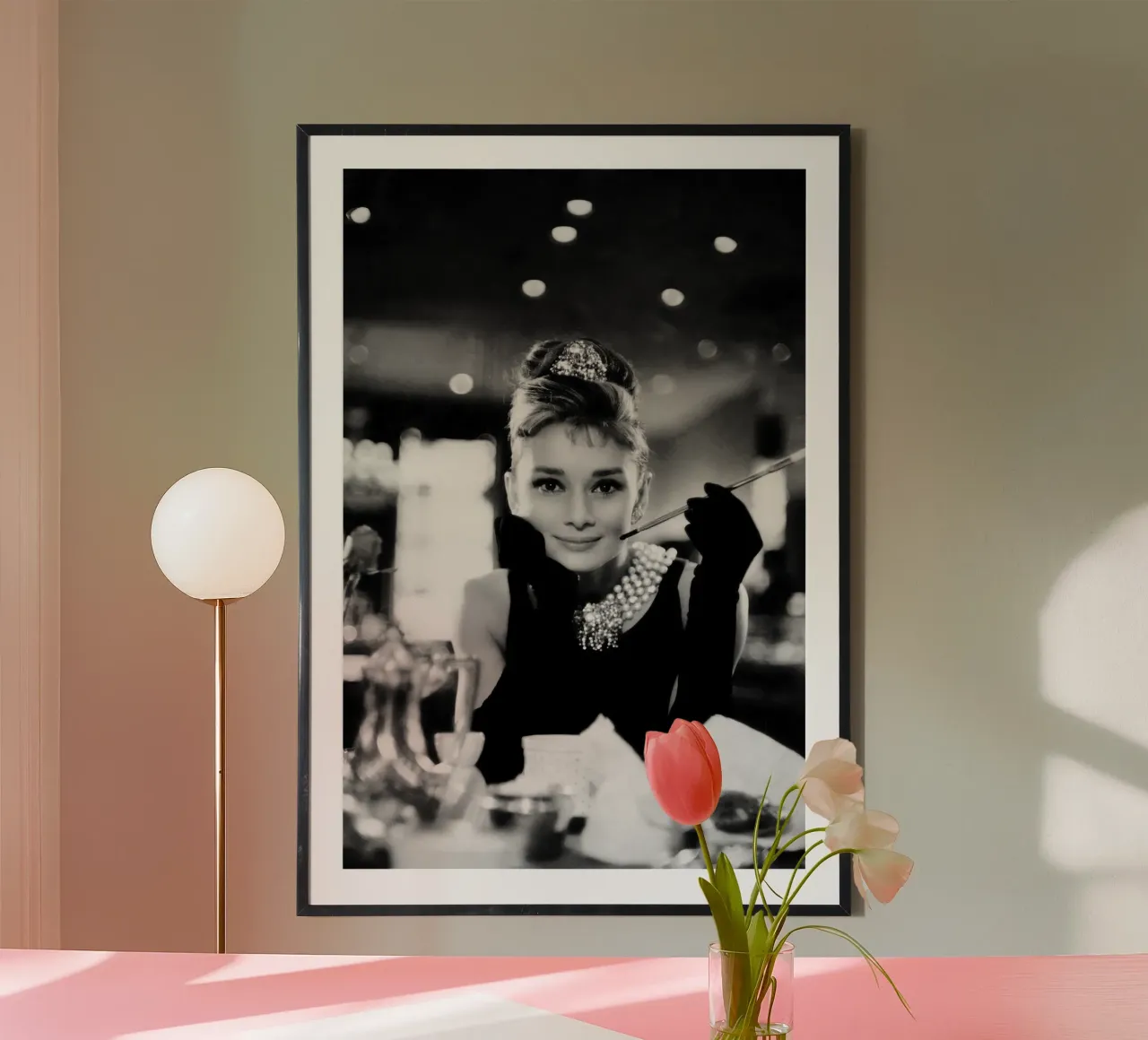 Audrey Hepburn in Colazione da Tiffany poster da Greatest Figure