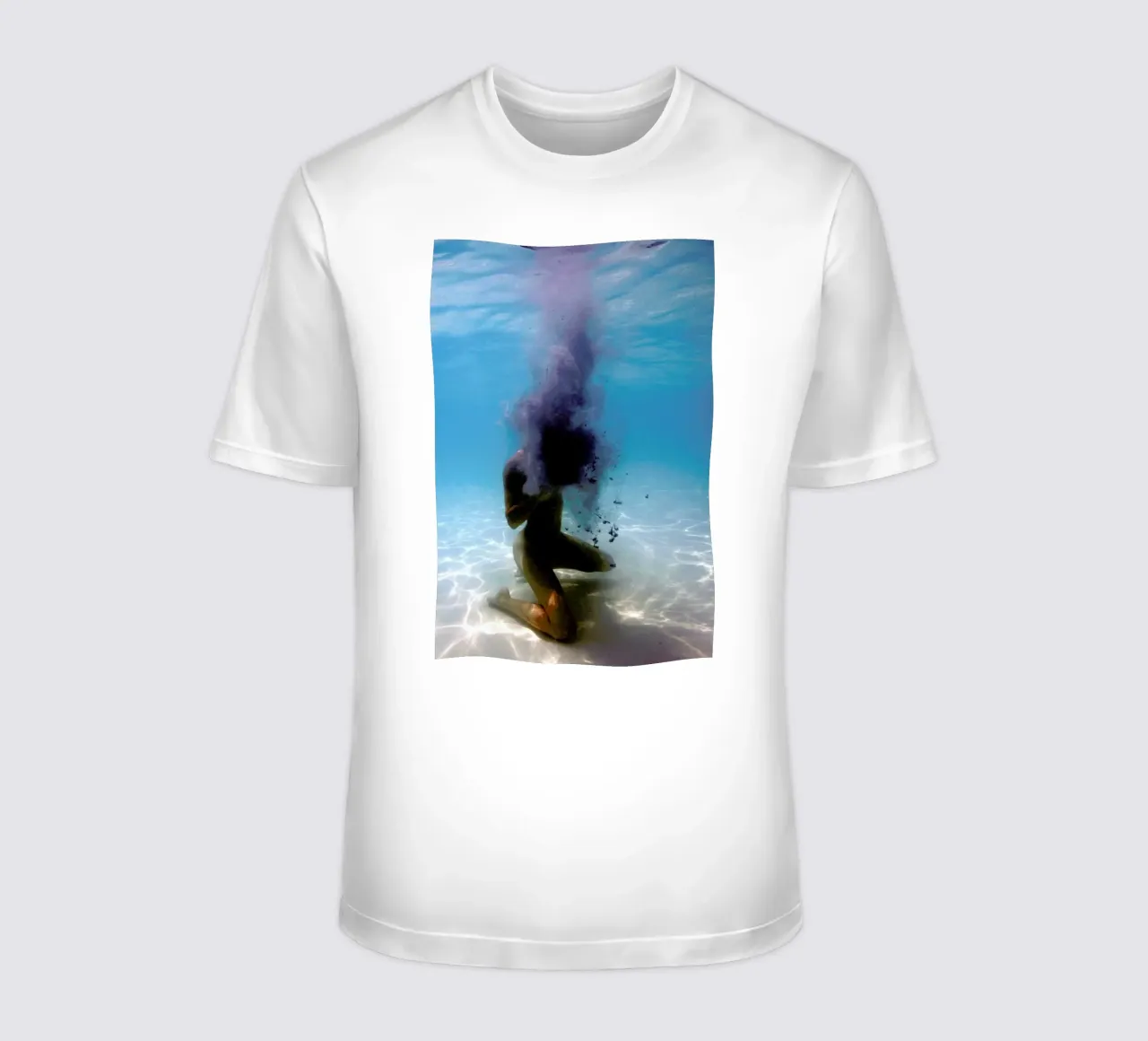 Untitled_1 t-shirt da James Cooper