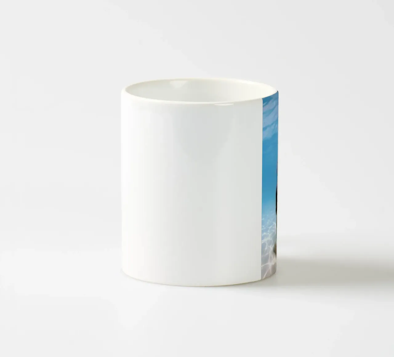 Untitled_1 tazza in ceramica da James Cooper