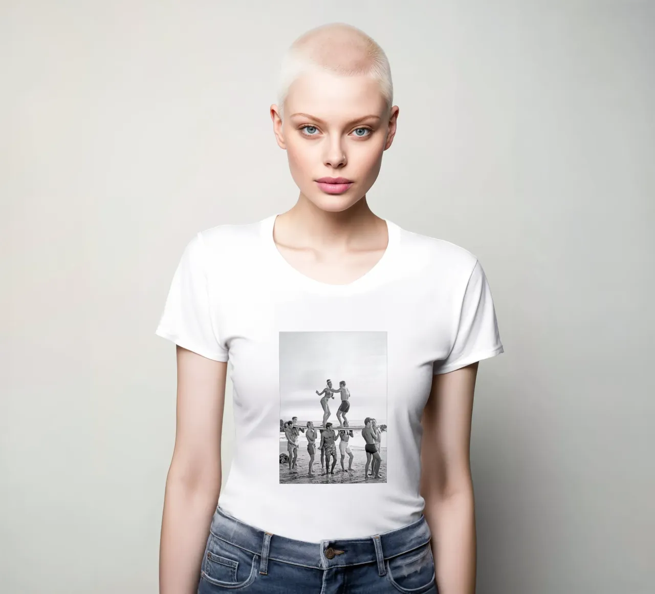 Festa su una tavola da surf t-shirt da donna da Black And White