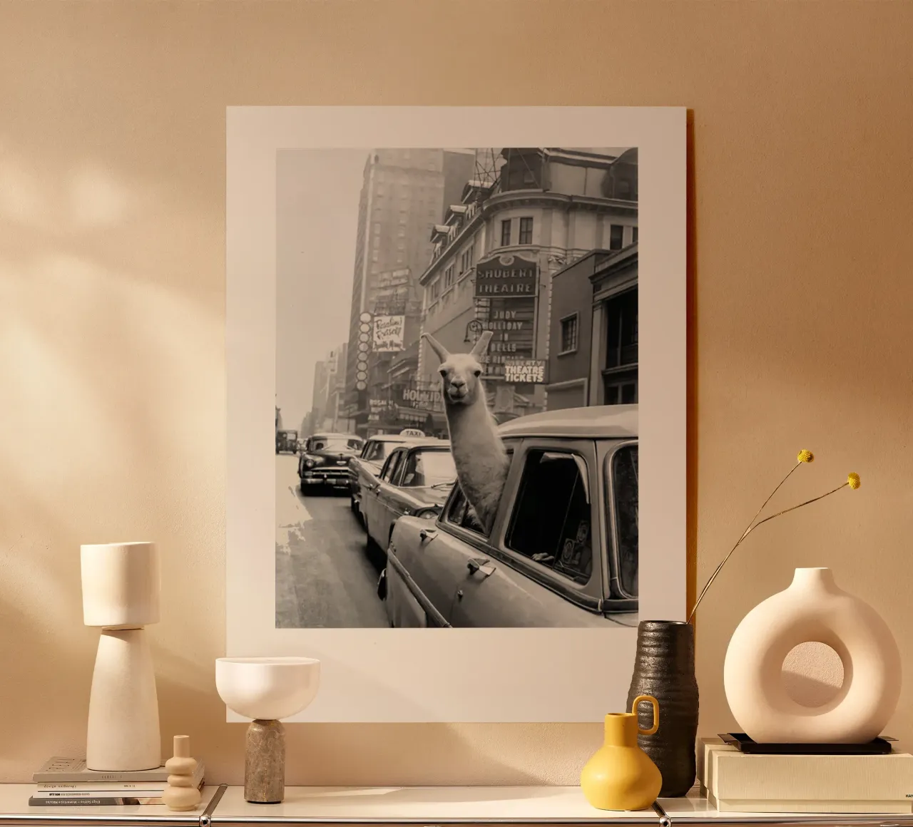 Lama in taxi plexiglass da Black And White