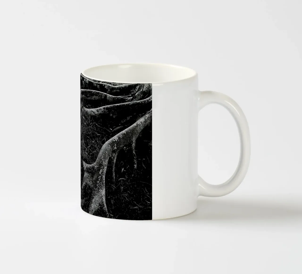 Roots I tazza in ceramica da Tal Paz-Fridman