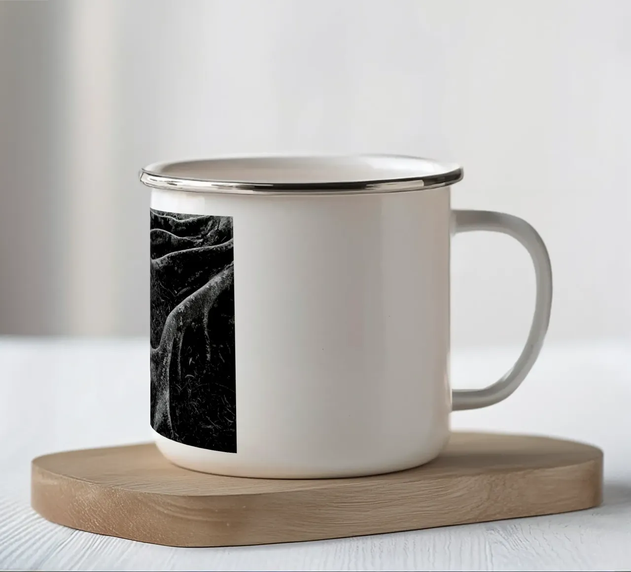 Roots I tazza in smalto da Tal Paz-Fridman