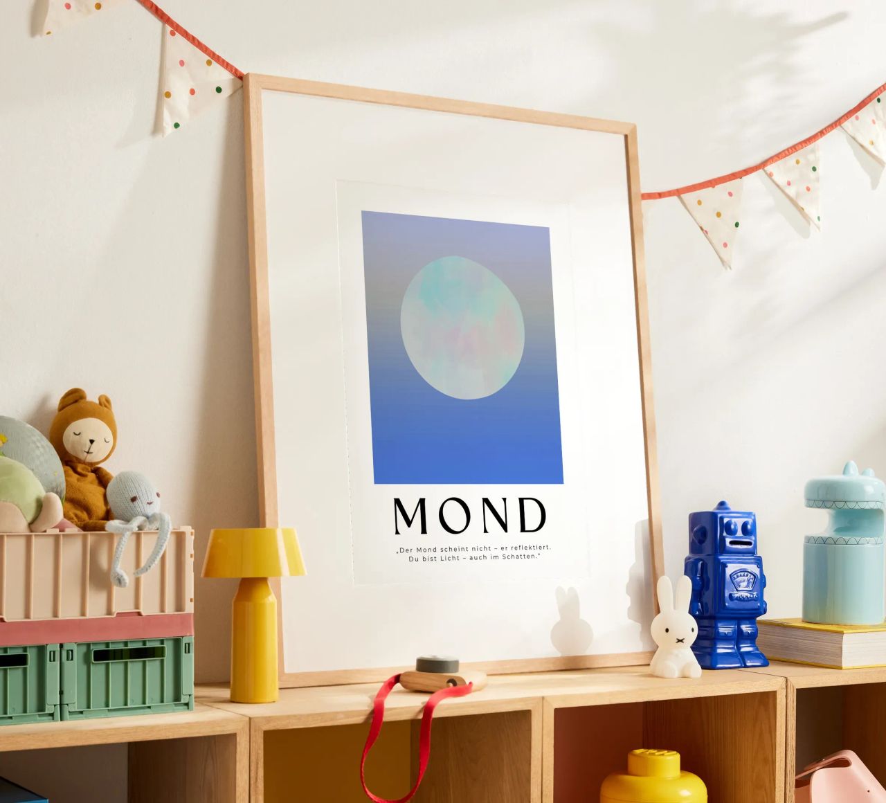 „Der Mond scheint nicht – er reflektiert." Poster von Grünkraftwerk