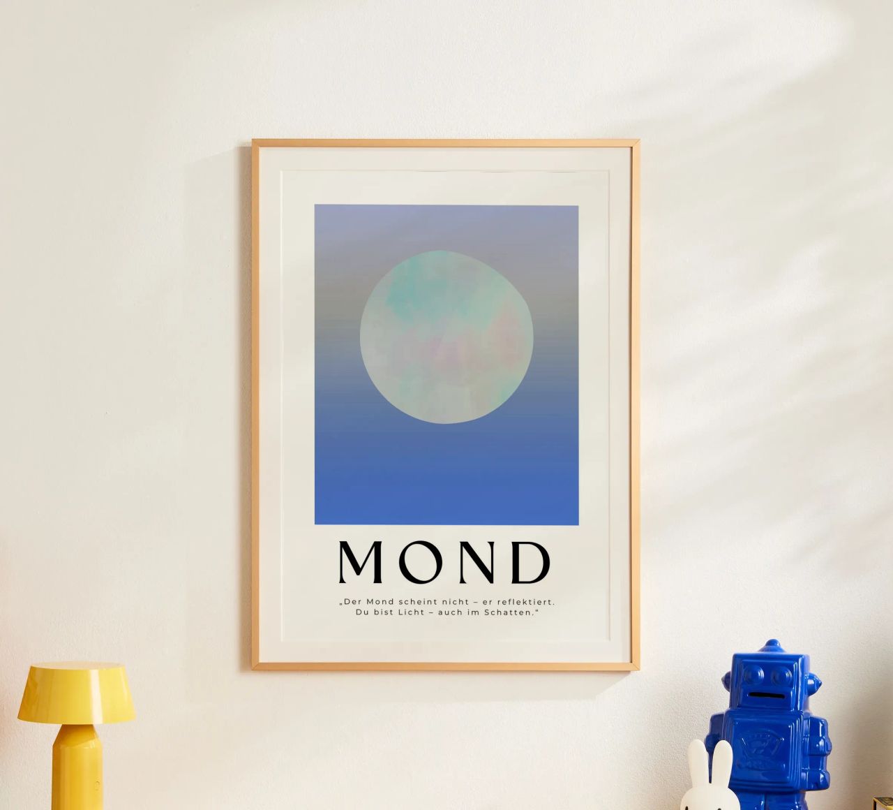 „Der Mond scheint nicht – er reflektiert." Poster von Grünkraftwerk