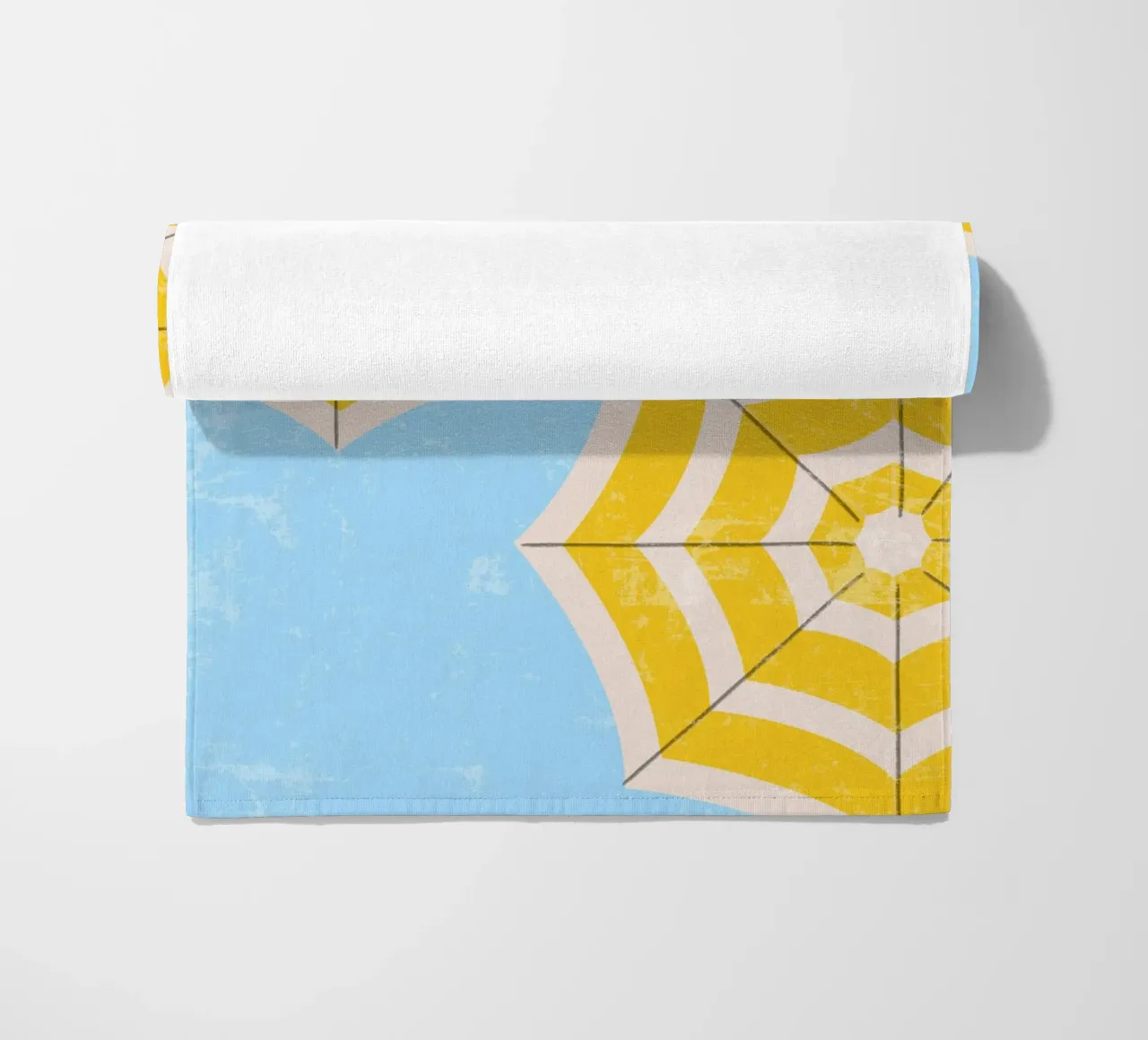 Ombrellone da spiaggia retrò in giallo e blu Illustrazione estiva telo mare da pdigitalprints