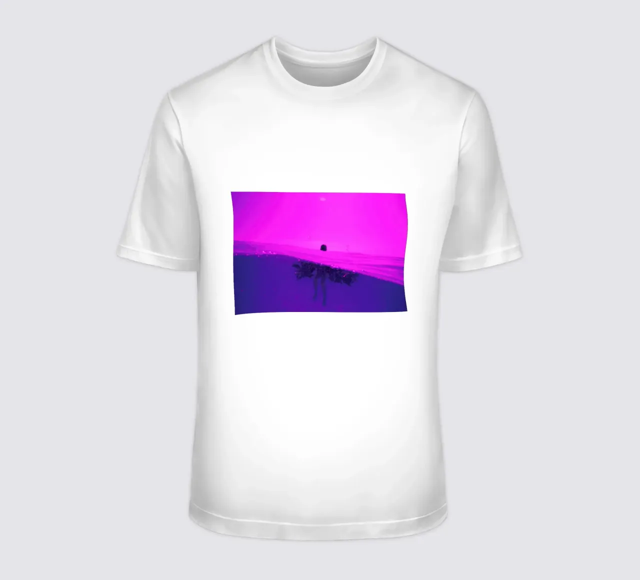 Untitled_2 t-shirt da James Cooper