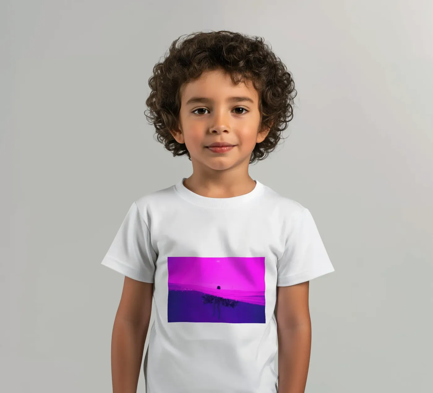 Untitled_2 t-shirt bambini da James Cooper