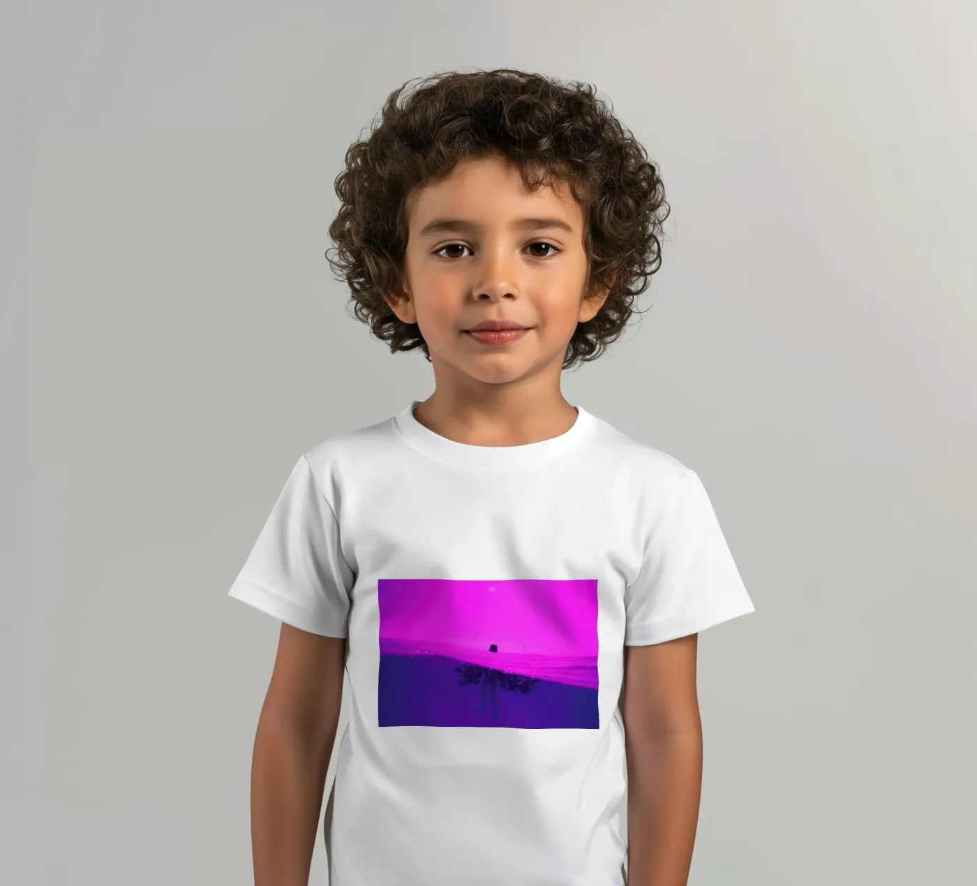 Untitled_2 t-shirt bambini da James Cooper