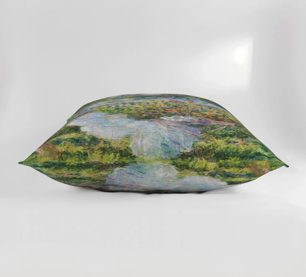 Alice Hoschedé in giardino di Claude Monet cuscino da Monet Art Prints