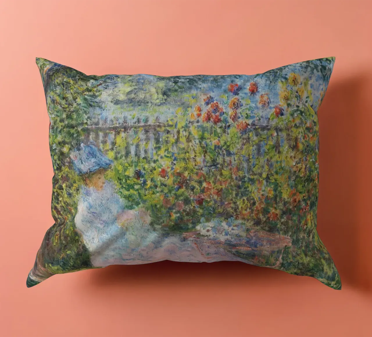 Alice Hoschedé in giardino di Claude Monet cuscino da Monet Art Prints