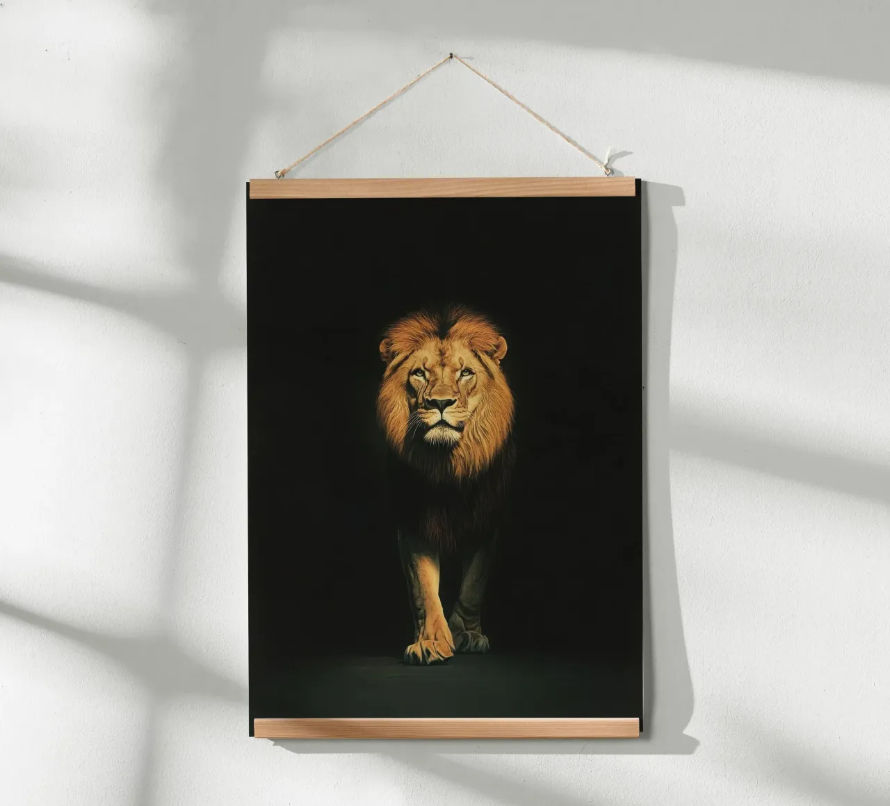 Un maestoso leone nella luce dell'oscurità poster da Nikis Art Studio