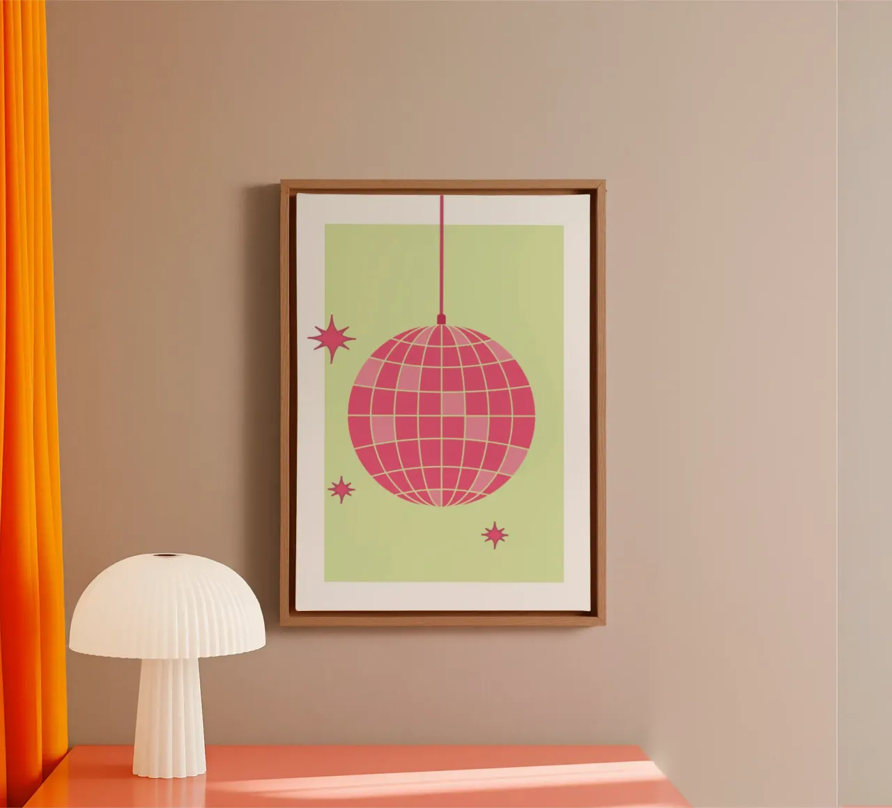 Retro Roze Disco Balillustratie met Groene Achtergrond canvas van pdigitalprints