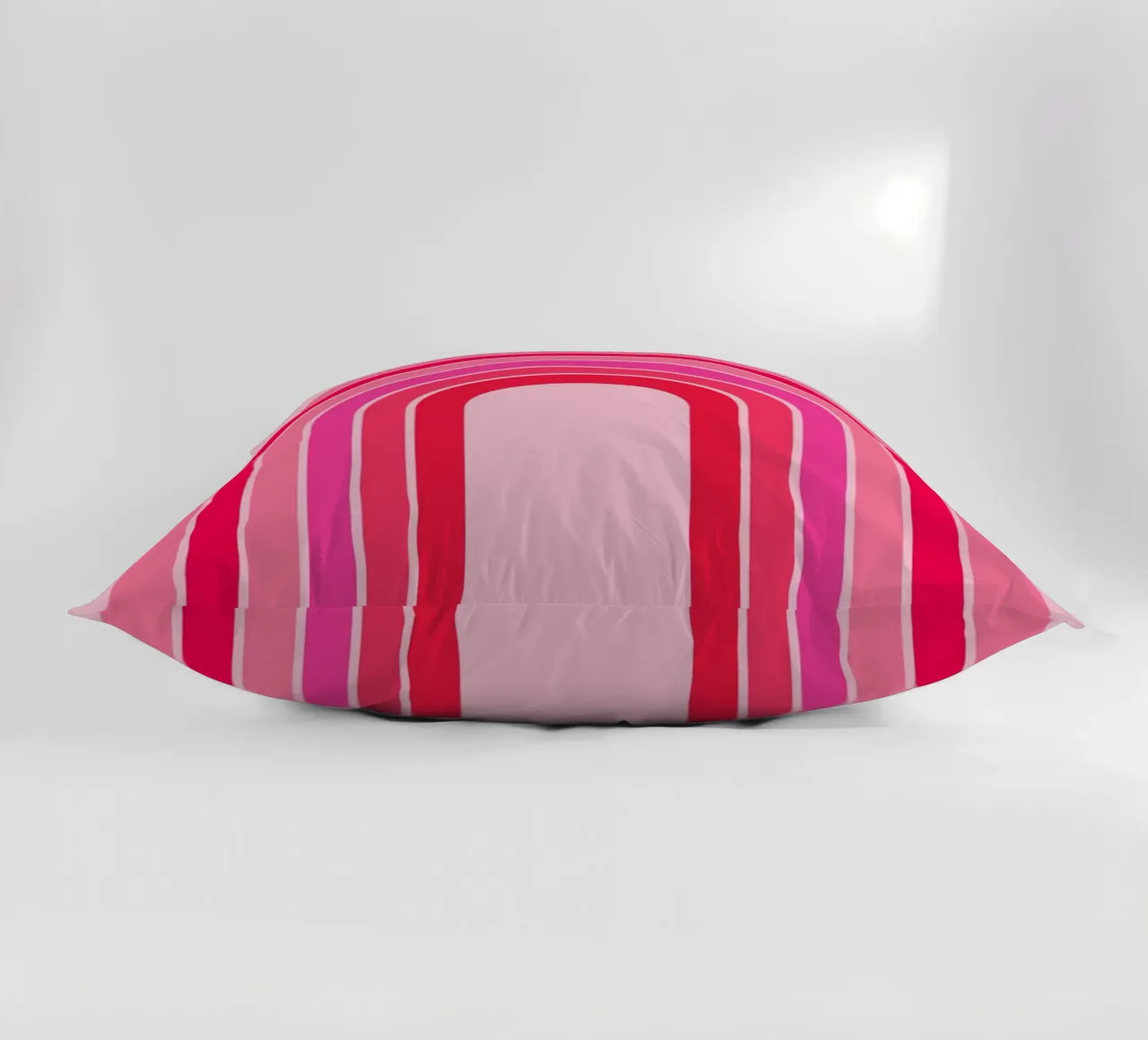 Arcobaleno retrò rosa e rosso in arte geometrica minimalista cuscino da pdigitalprints