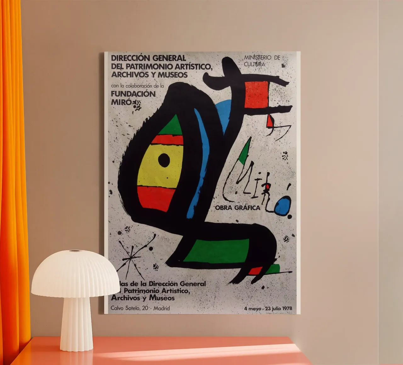 Joan Miro Kunsttentoonstelling in Madrid 1978 canvas met Baklijst van Danielshop