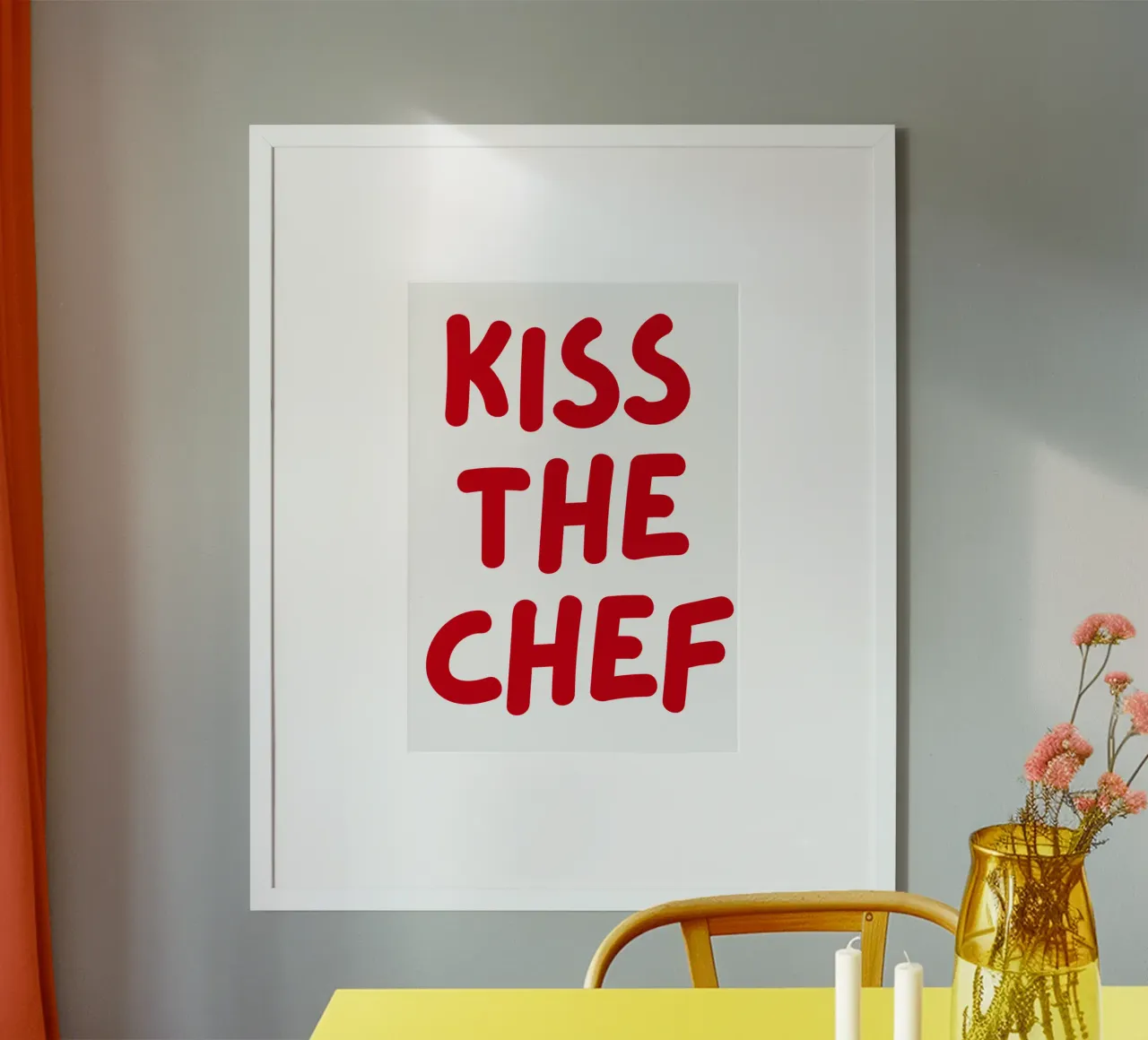 Tipografia "Kiss the Chef" per l'arredamento della cucina poster con telaio in legno da pdigitalprints