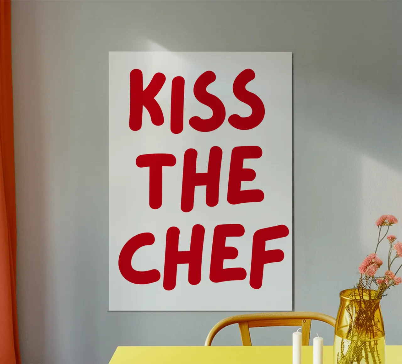 Tipografia "Kiss the Chef" per l'arredamento della cucina poster con telaio in legno da pdigitalprints