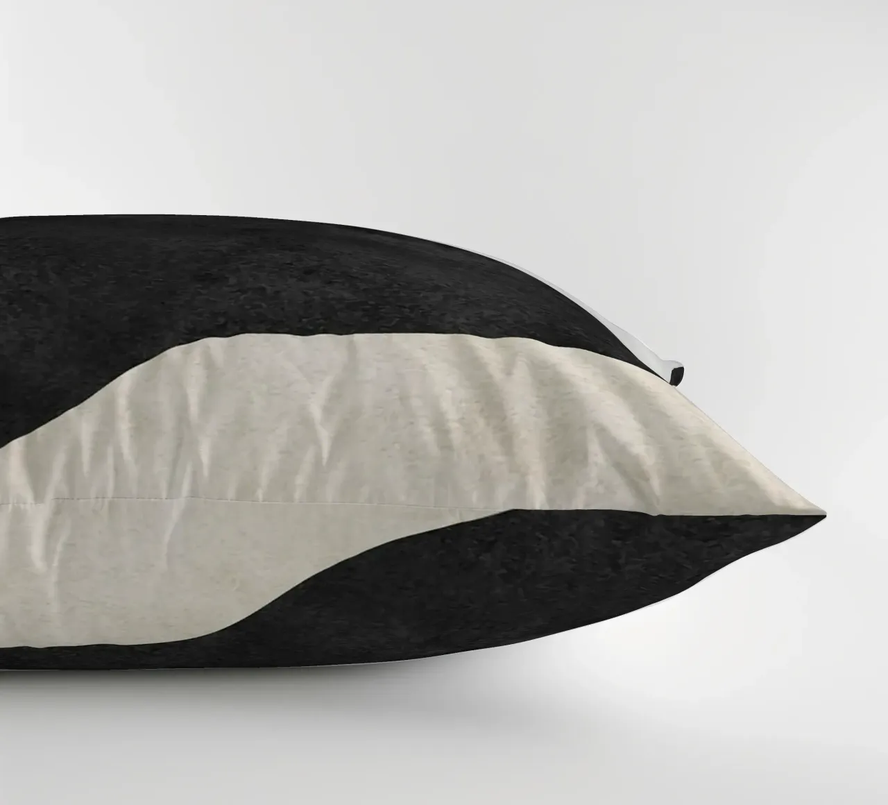 abstract boho black and beige wave cuscino da vintageshop