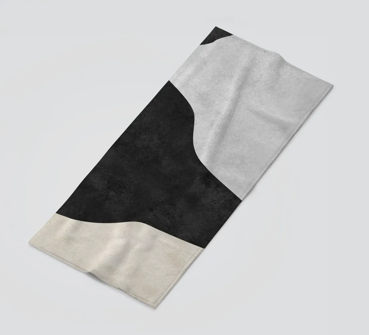 abstract boho black and beige wave strandhanddoek van vintageshop