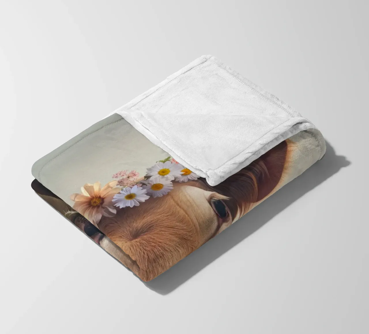 Mucca con fiori coperta in pile da Imagine