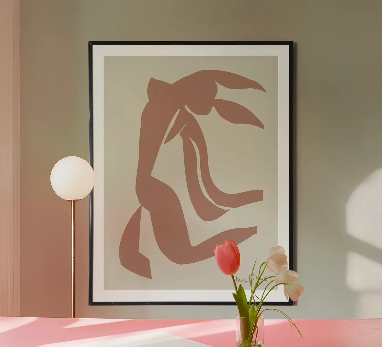 Figura danzante II di Matisse poster con telaio in legno da Mandy Gray
