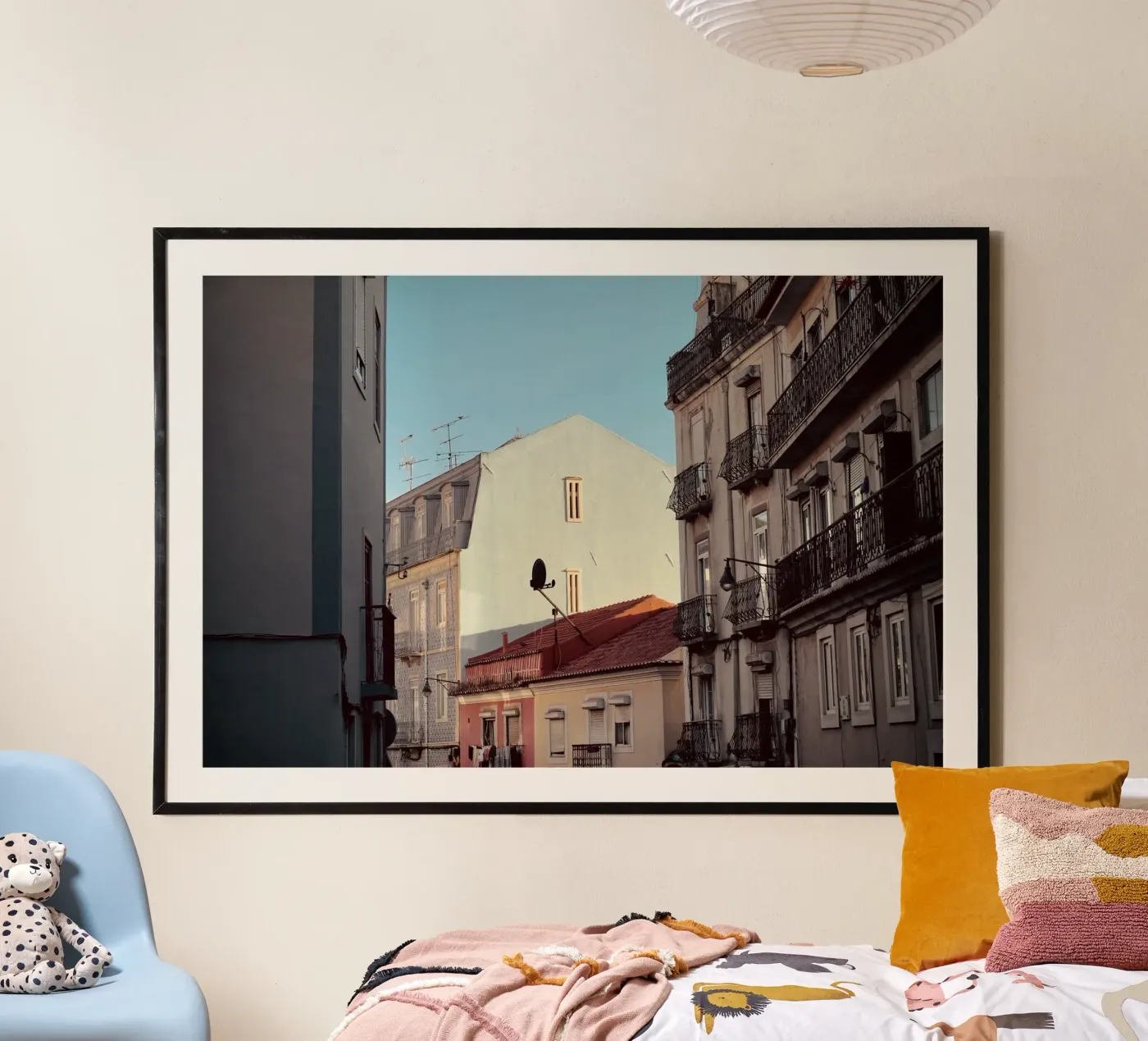 Via Lisbona poster da KISSA STUDIO