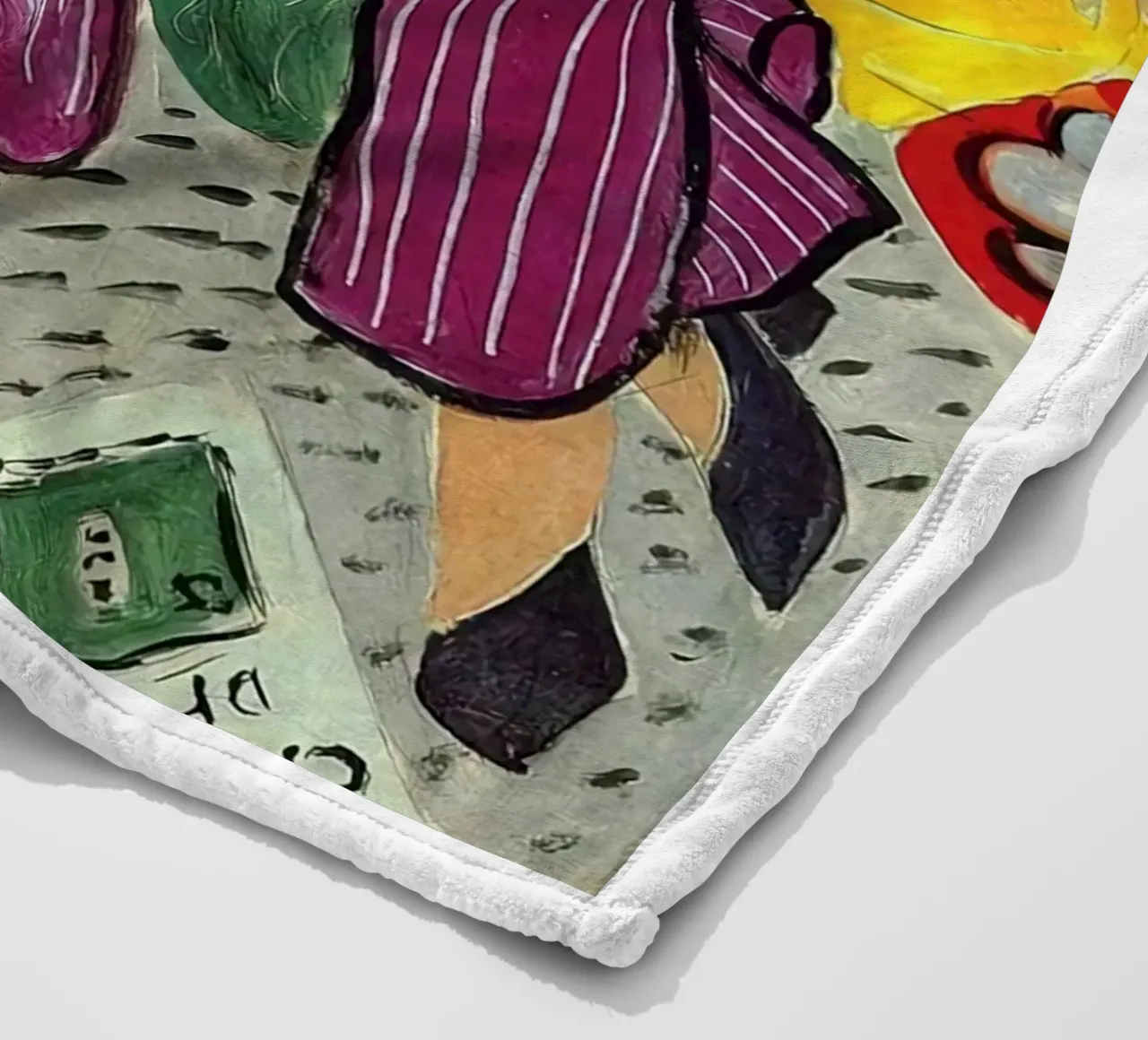 Frau sitzt entspannt mit einer Vase mit Blumen auf dem Tisch Fleecedecke von sazkia art