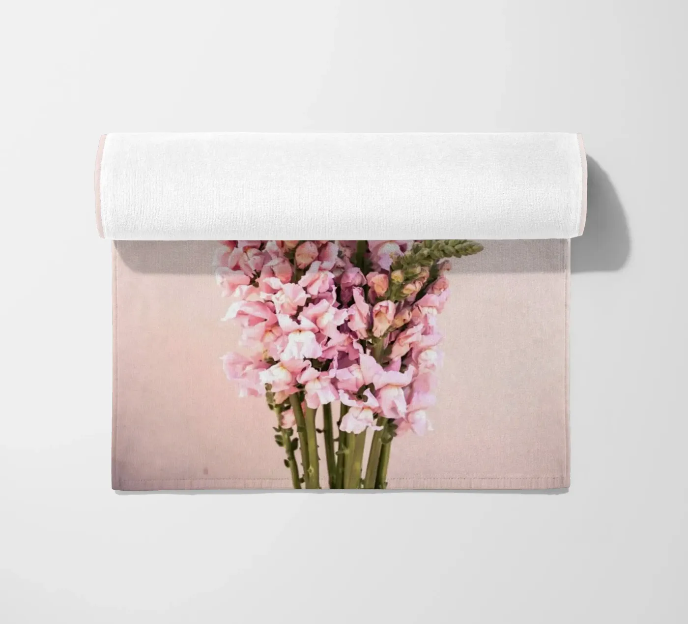 Snapdragons strandhanddoek van EyeEm Mobile GmbH