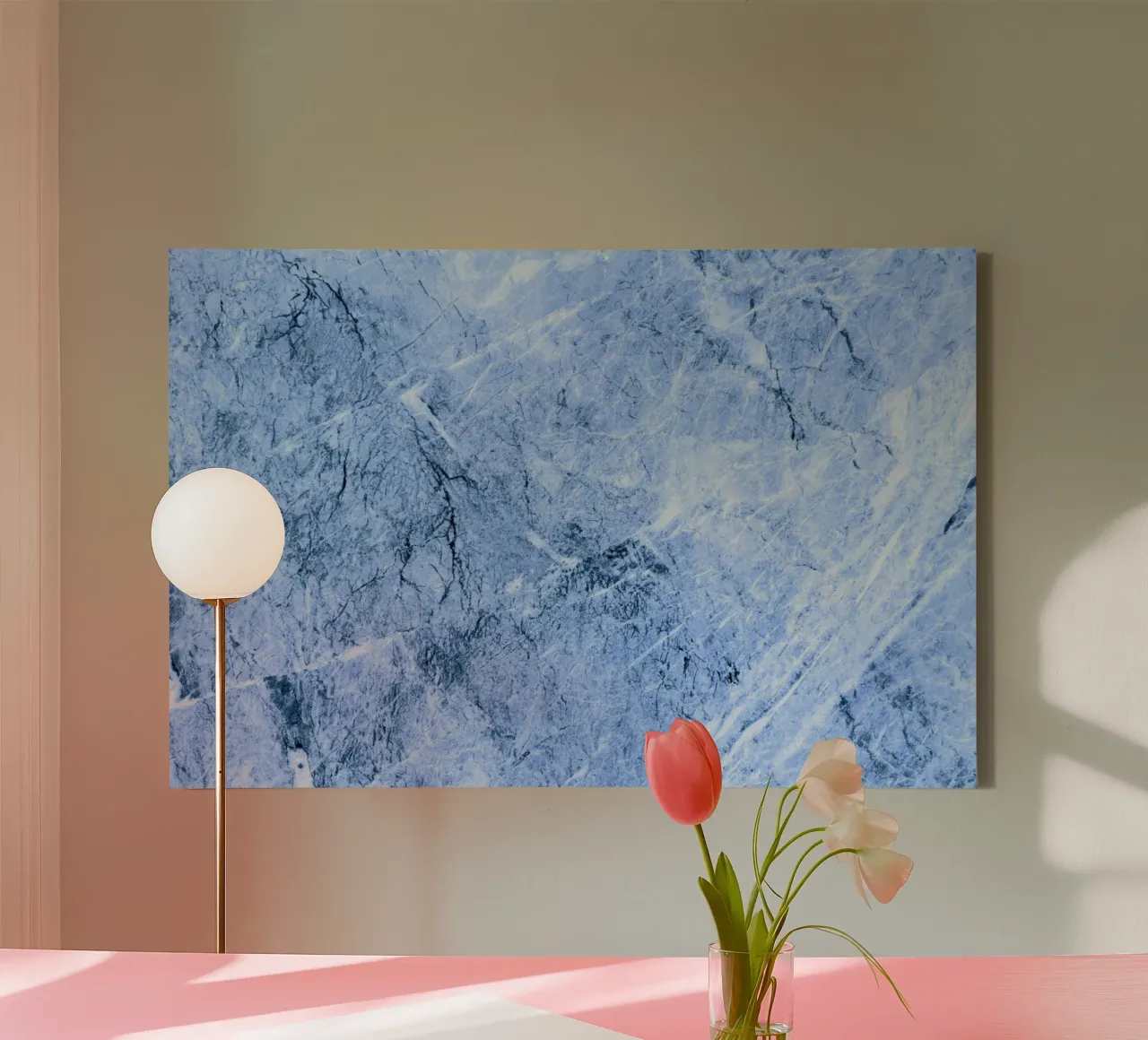 Gebarsten blauwe marmeren textuur - abstracte moderne kunstdruk canvas met Baklijst van NorwesClub