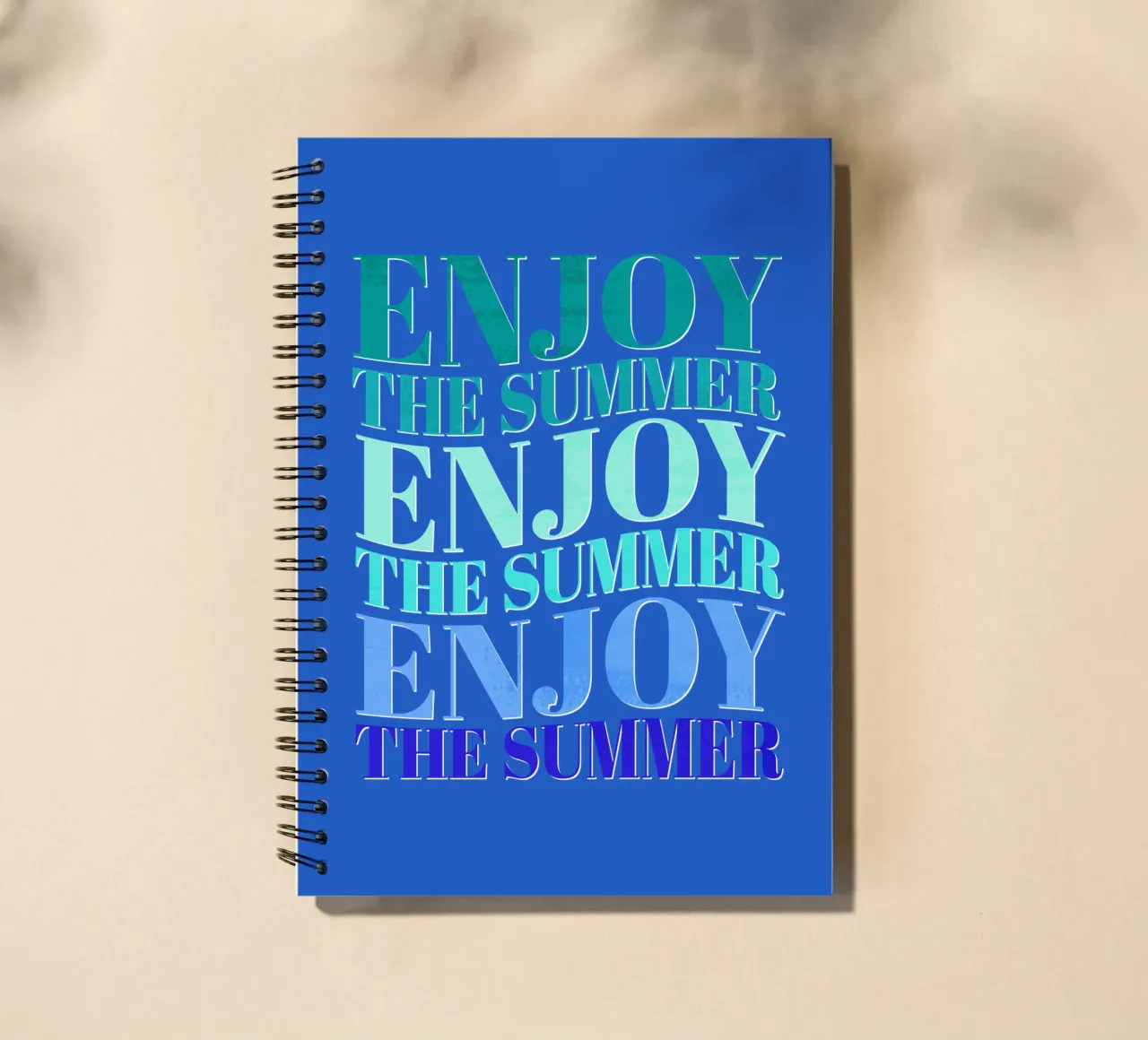 Enjoy the summer. Happy vibes with typography. diario ad anelli da CalliLetters