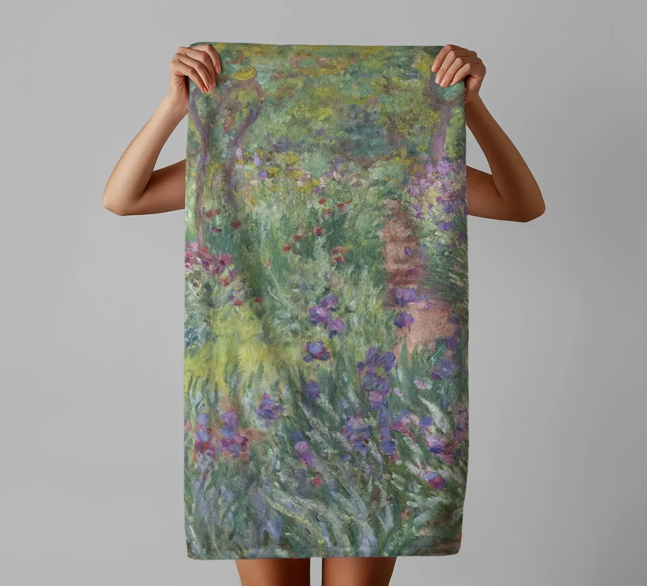 Monets Der Garten des Künstlers - Impressionismus Blumenlandschaft Handtuch von NorwesClub