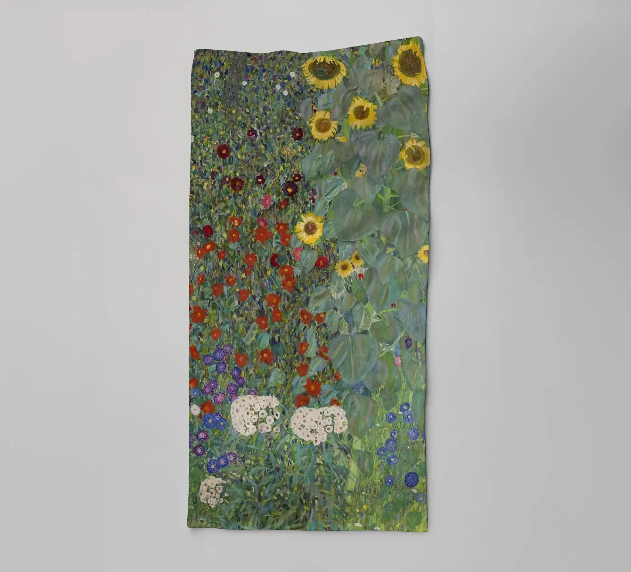 Il giardino fiorito di Gustav Klimt - Masterpiec floreale in stile Art Nouveau asciugamano da bagno da NorwesClub