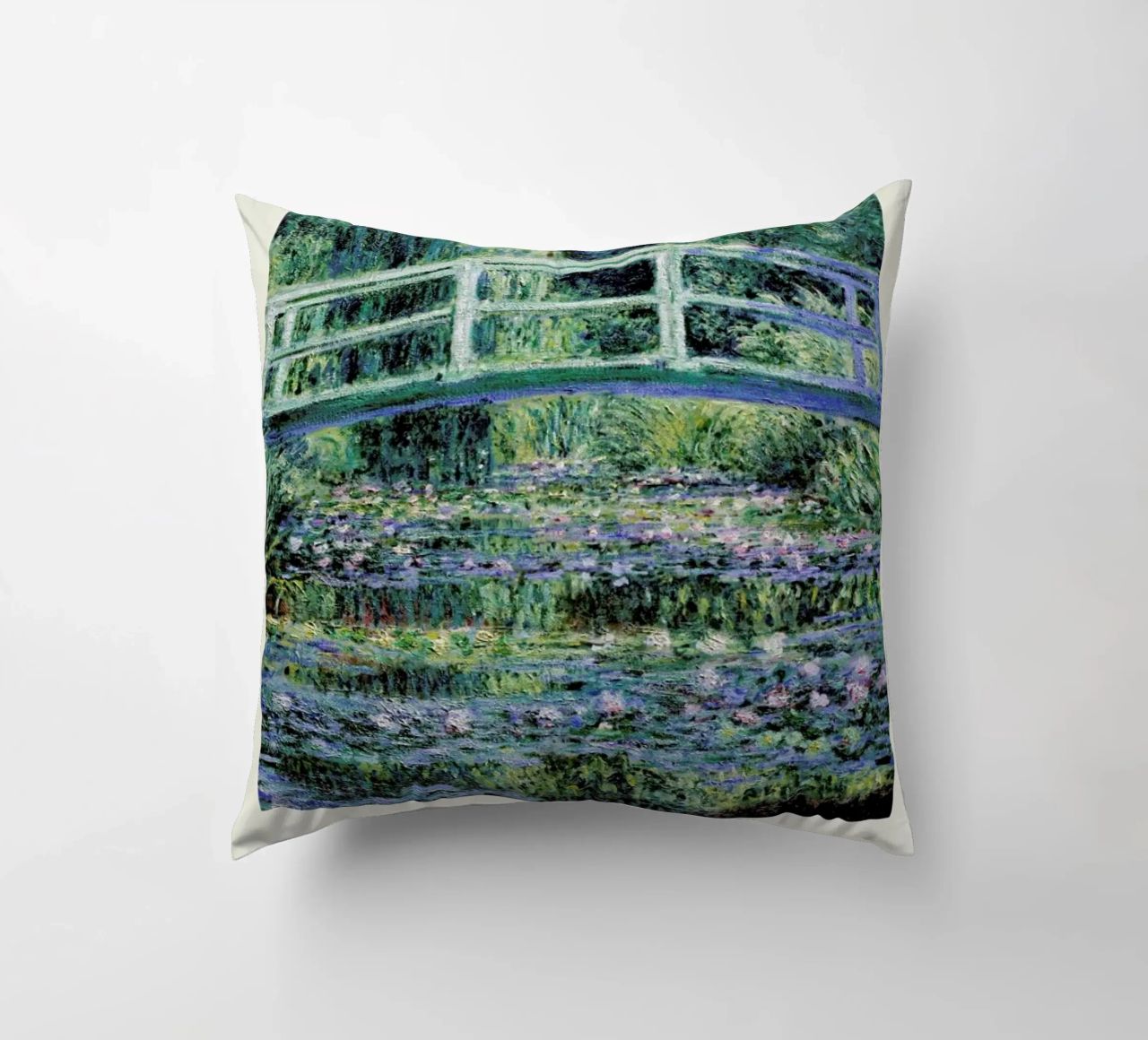 Monet – Signed Japanese Bridge cuscino da Vintage by JUNIQE