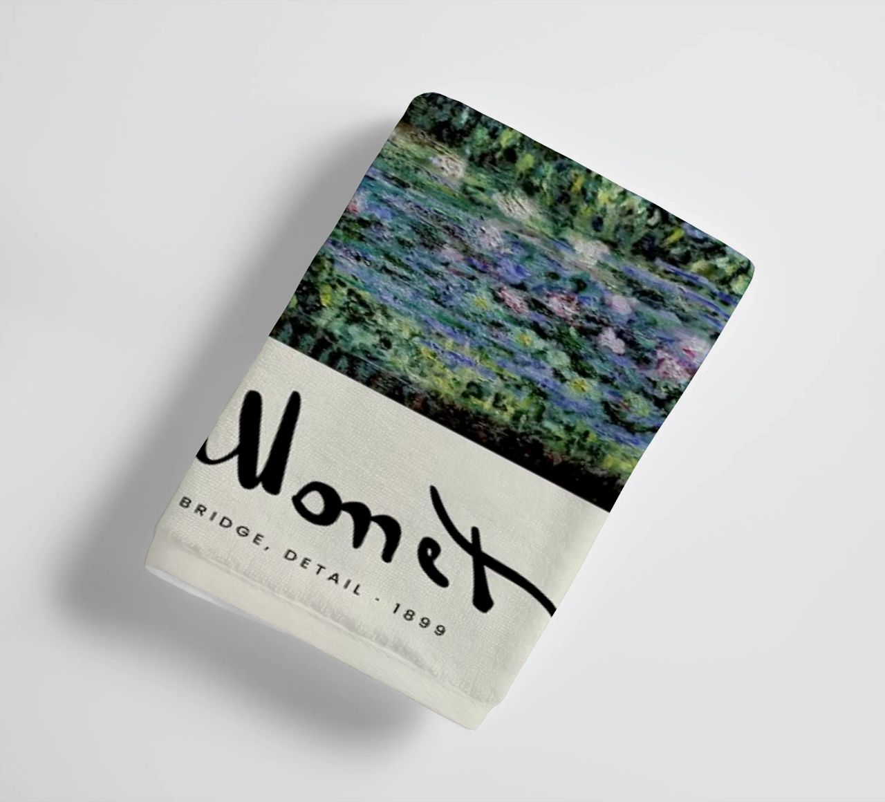 Monet – Signed Japanese Bridge asciugamano da bagno da Vintage by JUNIQE
