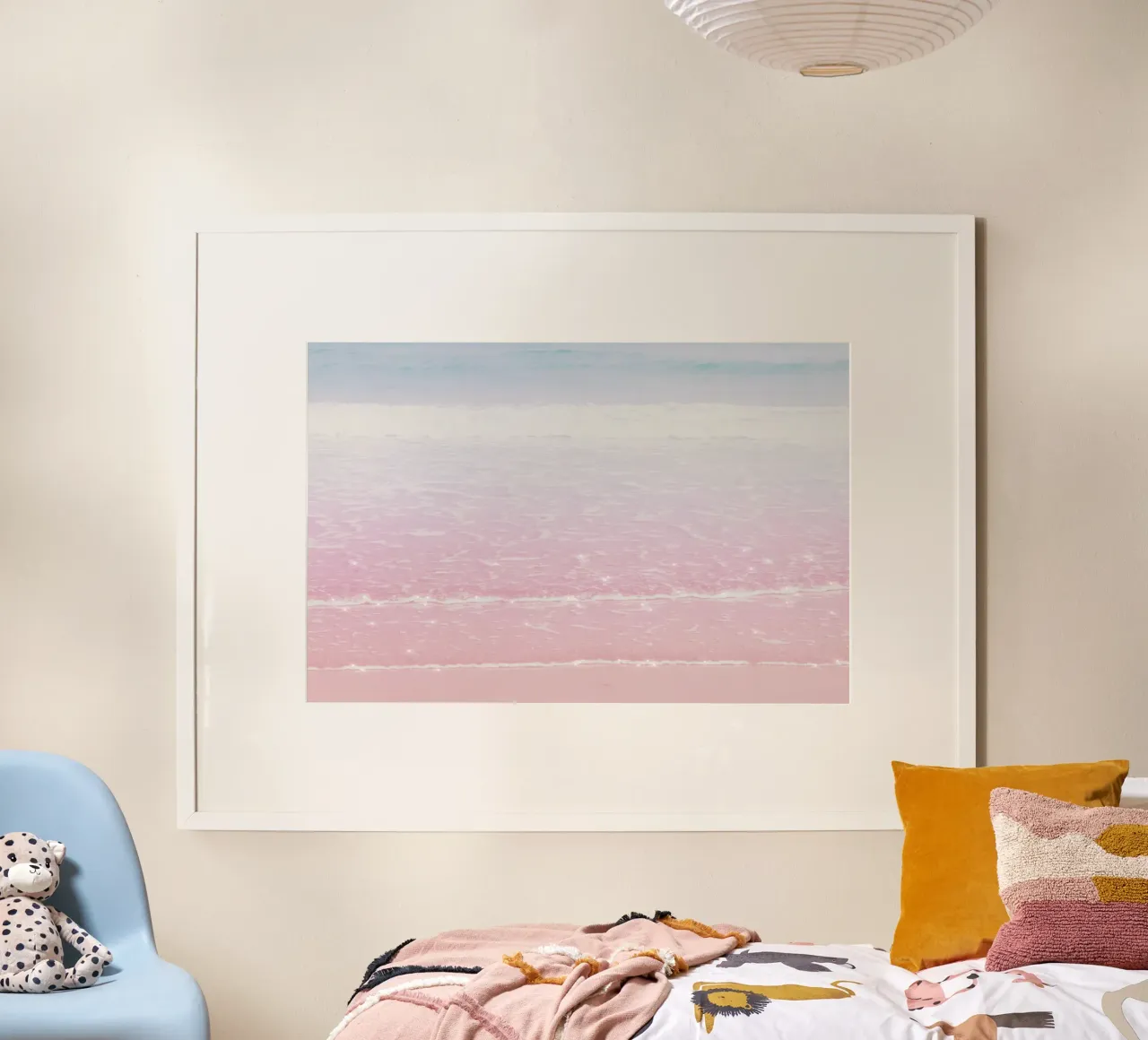 Funkelnde rosa Strandwellen - verträumte Pastell-Ozeankunst Poster von NorwesClub