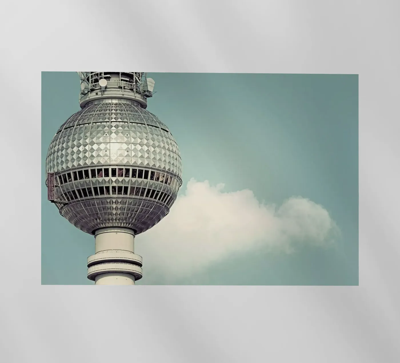 Fernsehturm pellicola backlit da Michael Belhadi