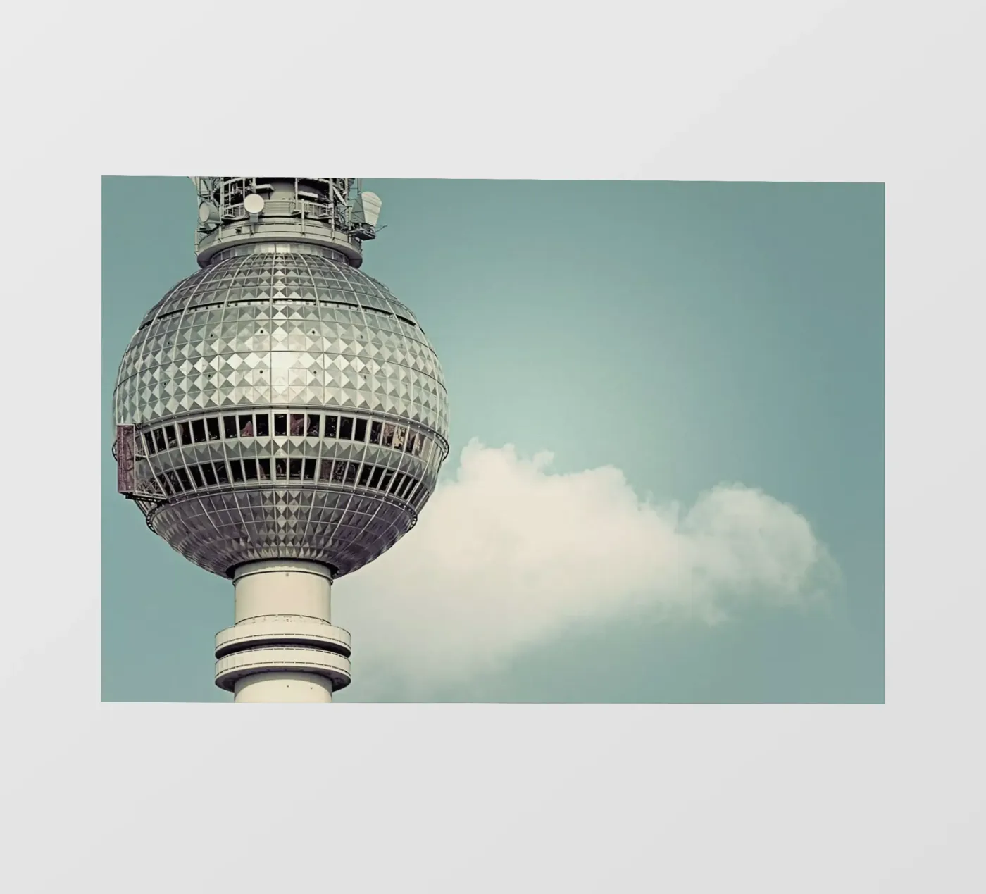 Fernsehturm pellicola backlit da Michael Belhadi
