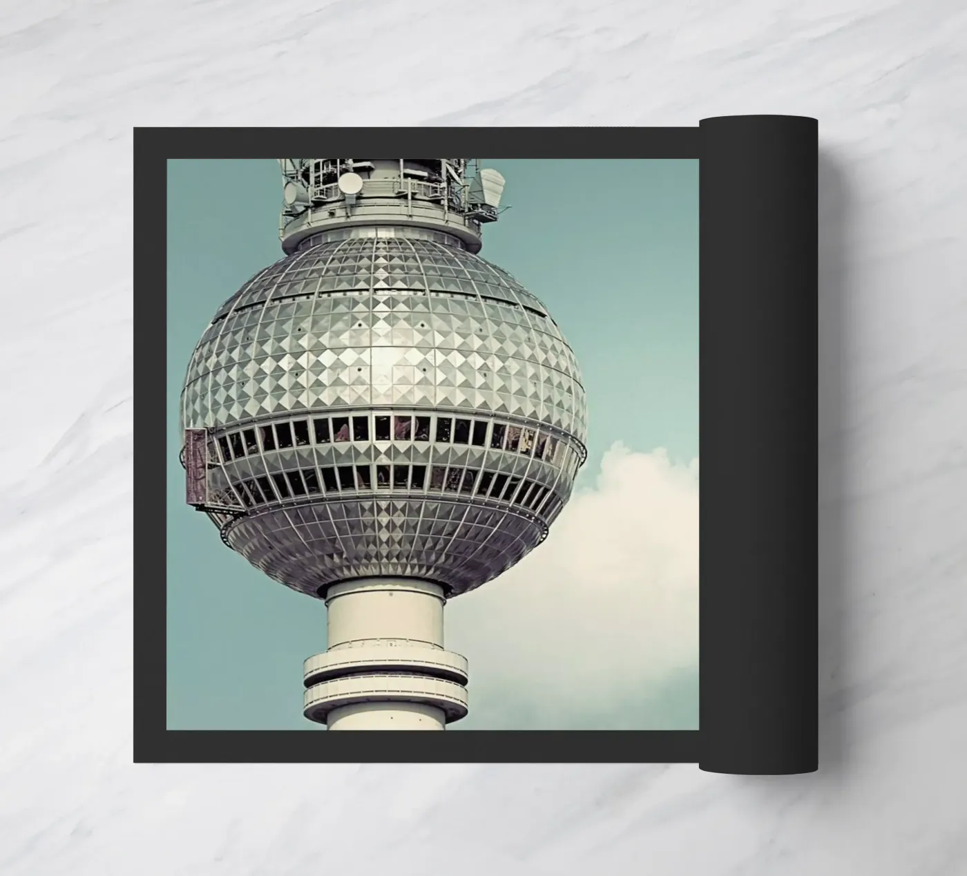 Fernsehturm deurmat van Michael Belhadi