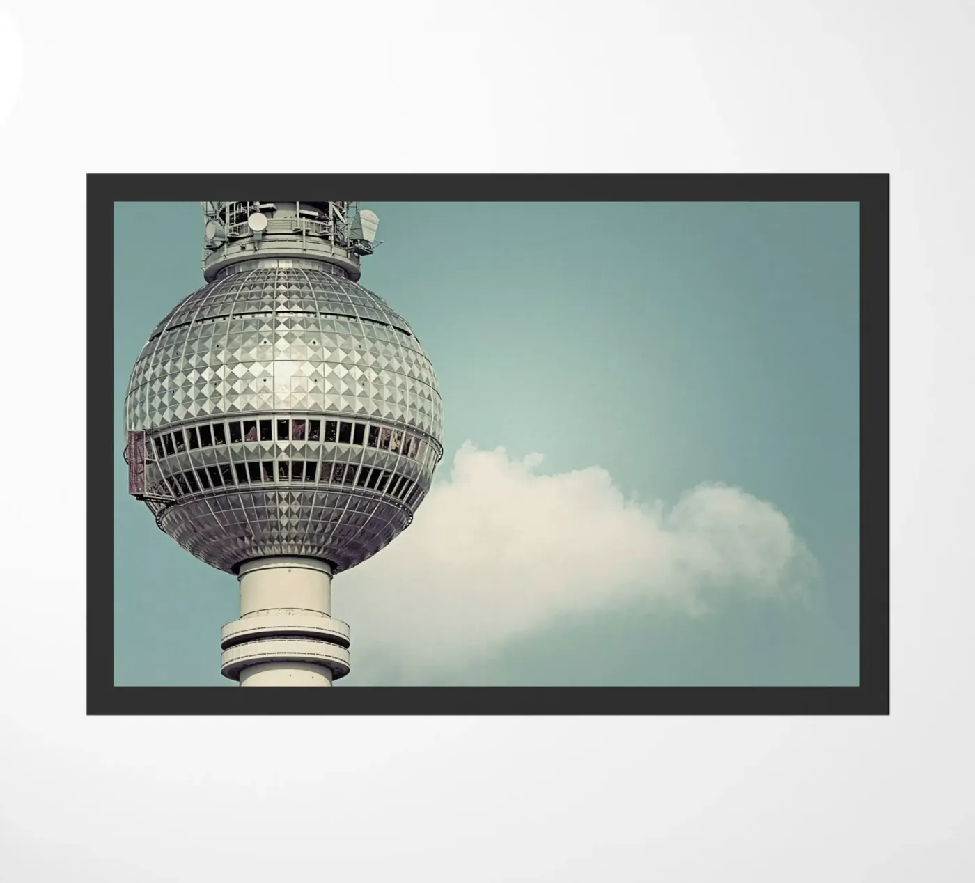 Fernsehturm deurmat van Michael Belhadi