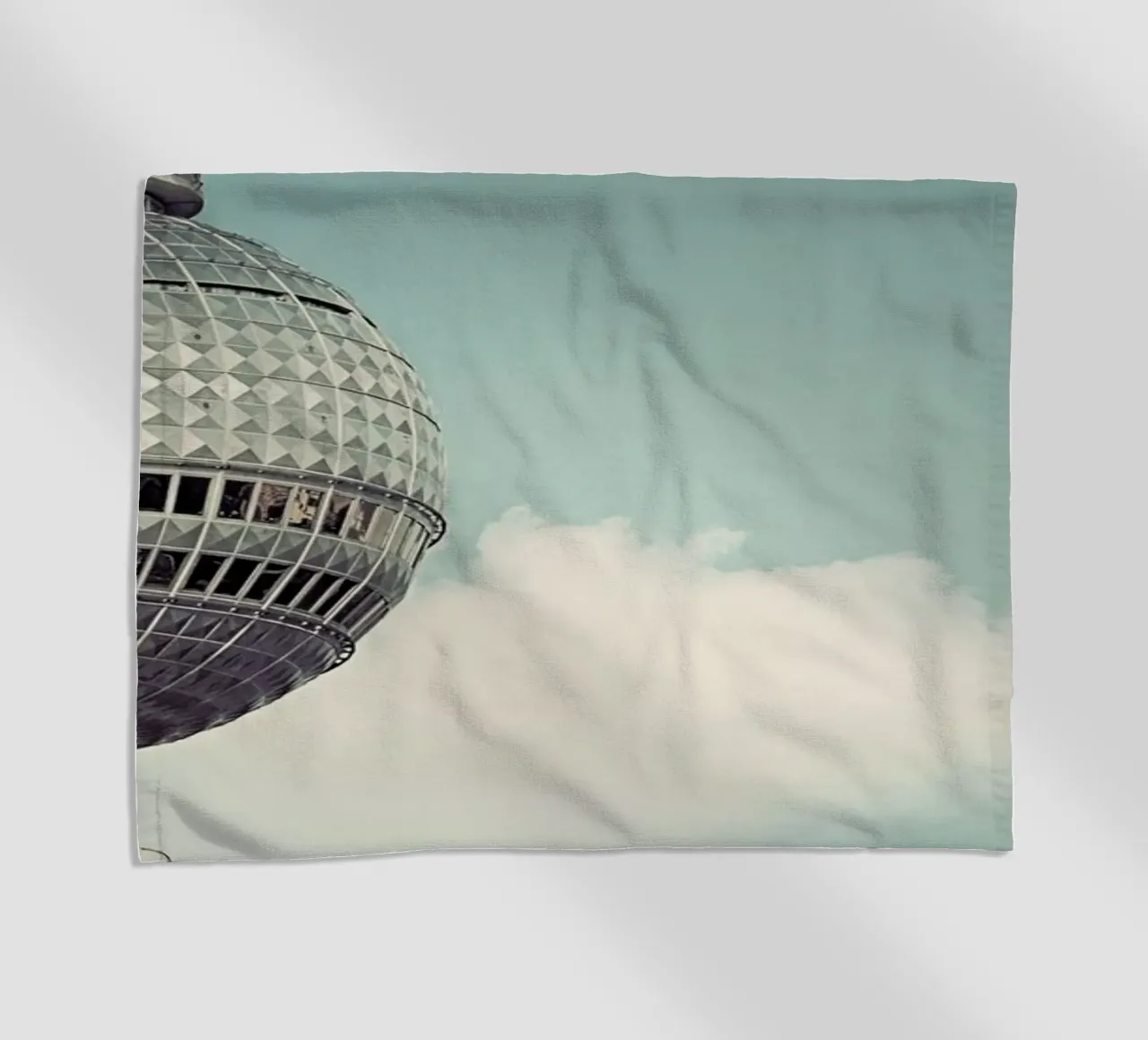 Fernsehturm telo mare da Michael Belhadi