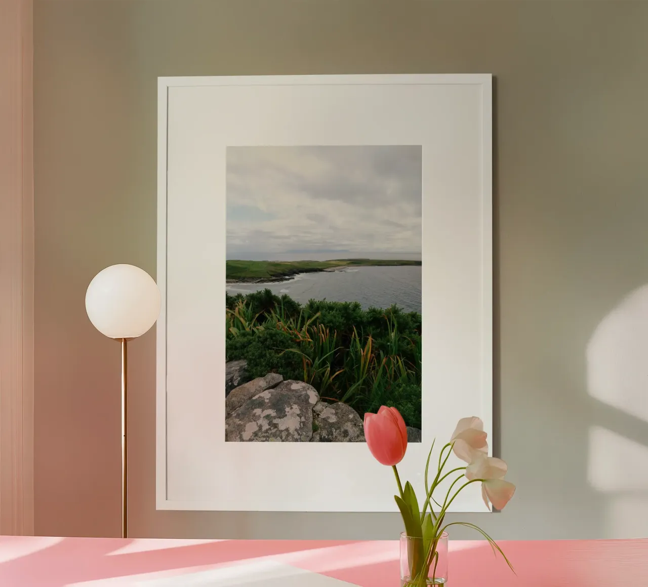 Am Rande der Stille poster con telaio in alluminio da The Wild Creative Studio