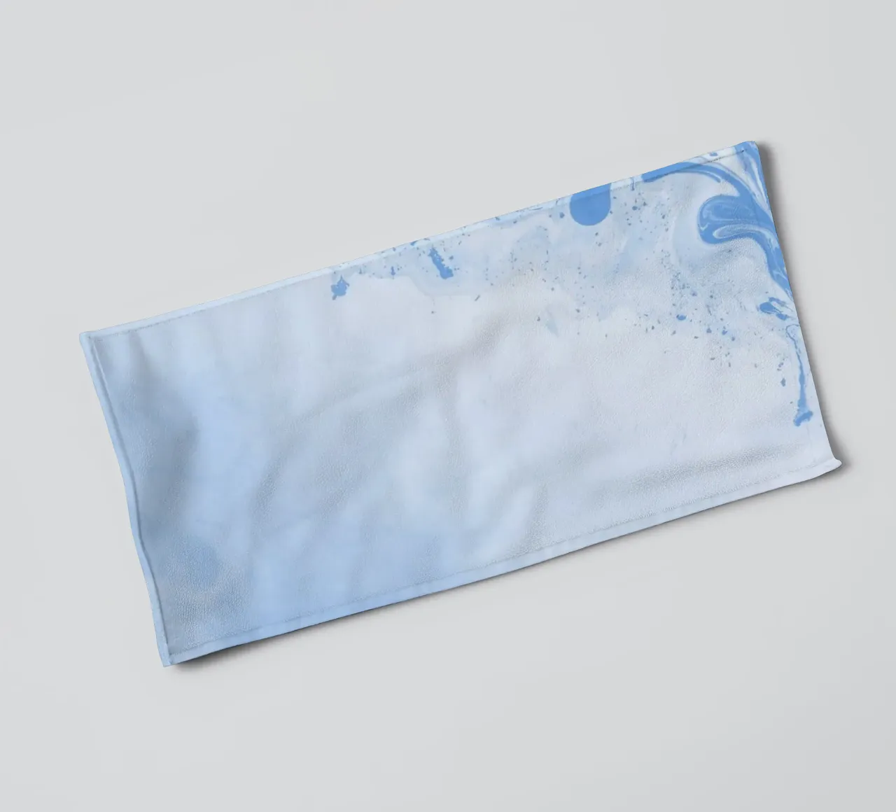 Azure Dream Waves - Abstraktes Fluid Blau Kunstdruck Handtuch von NorwesClub