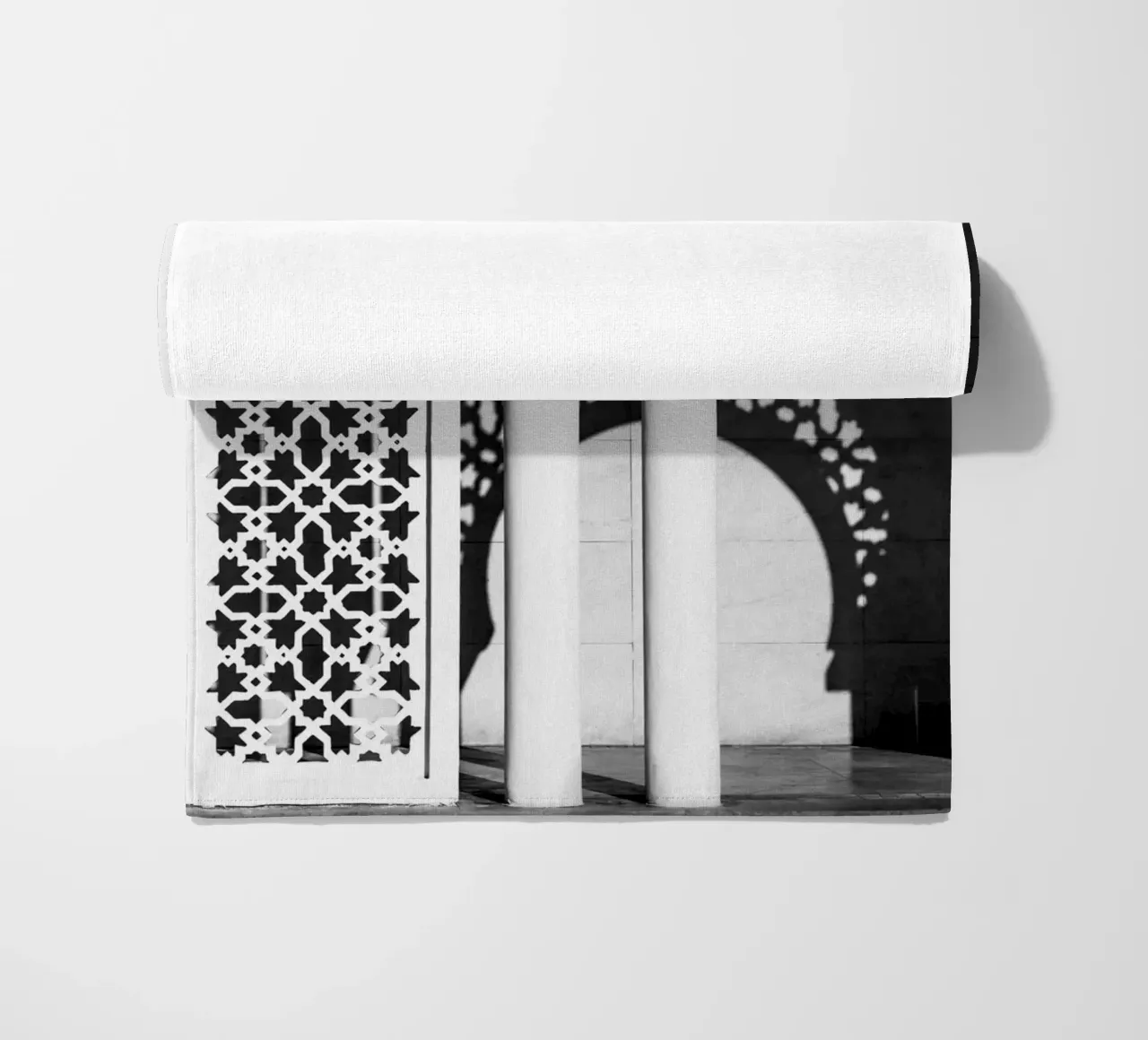 Moroccan architecture in black and white telo mare da photolovers