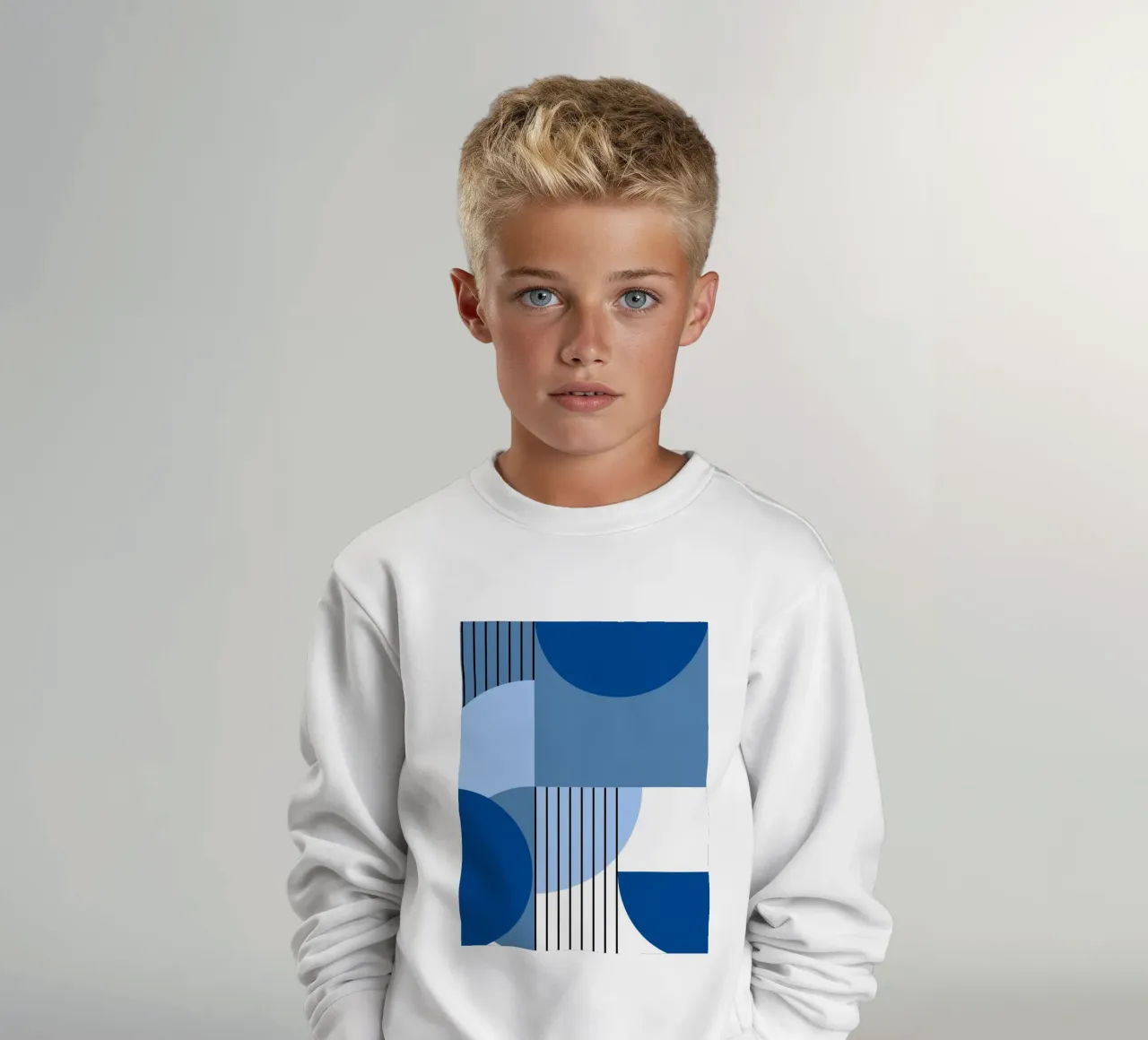 Geometria in blu - composizione verticale in stile Bauhaus felpa bambino da Casa Calm