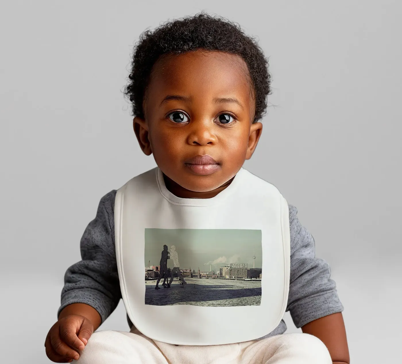 Molecule Men bavaglino da Michael Belhadi