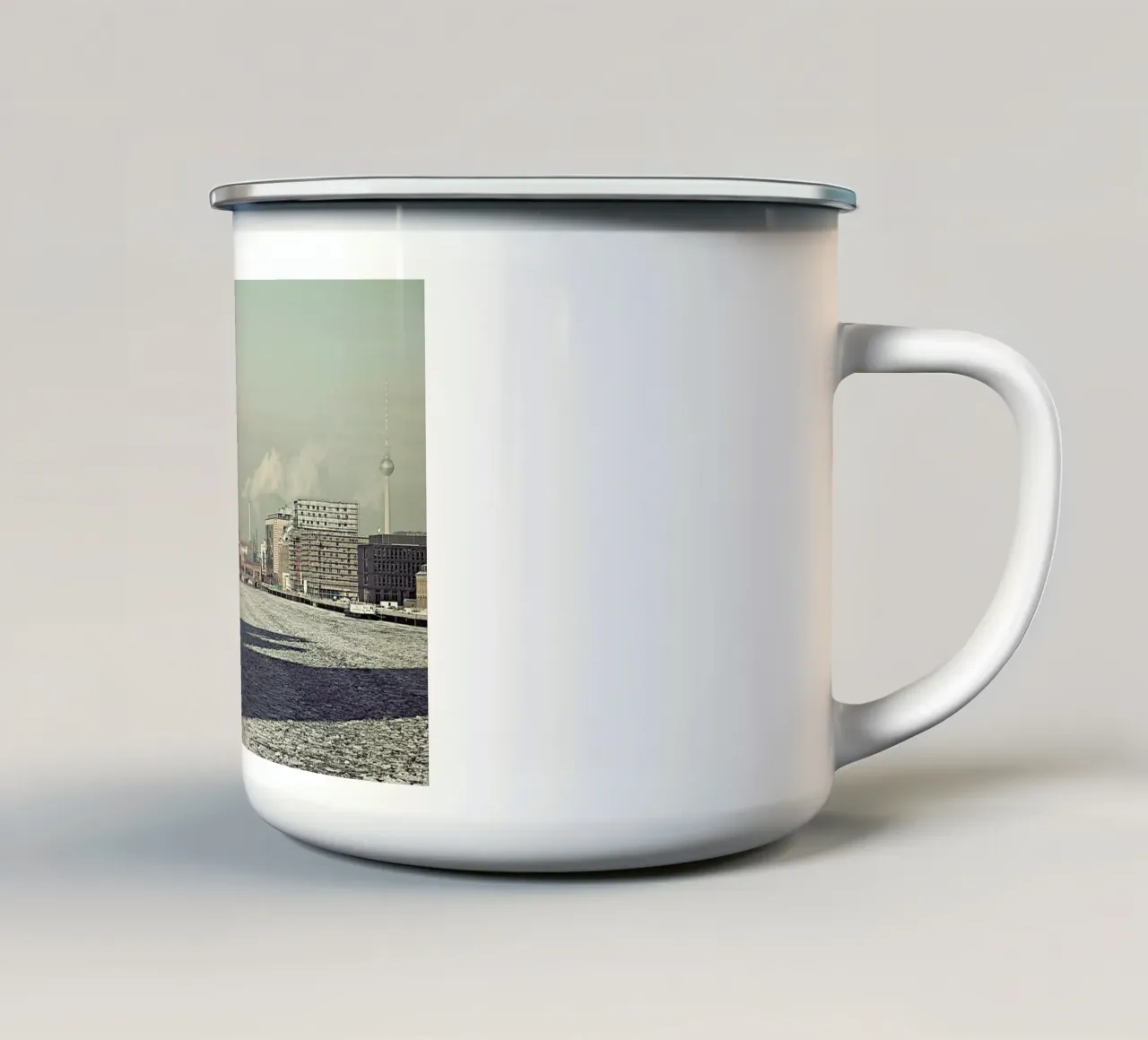 Molecule Men tazza in smalto da Michael Belhadi
