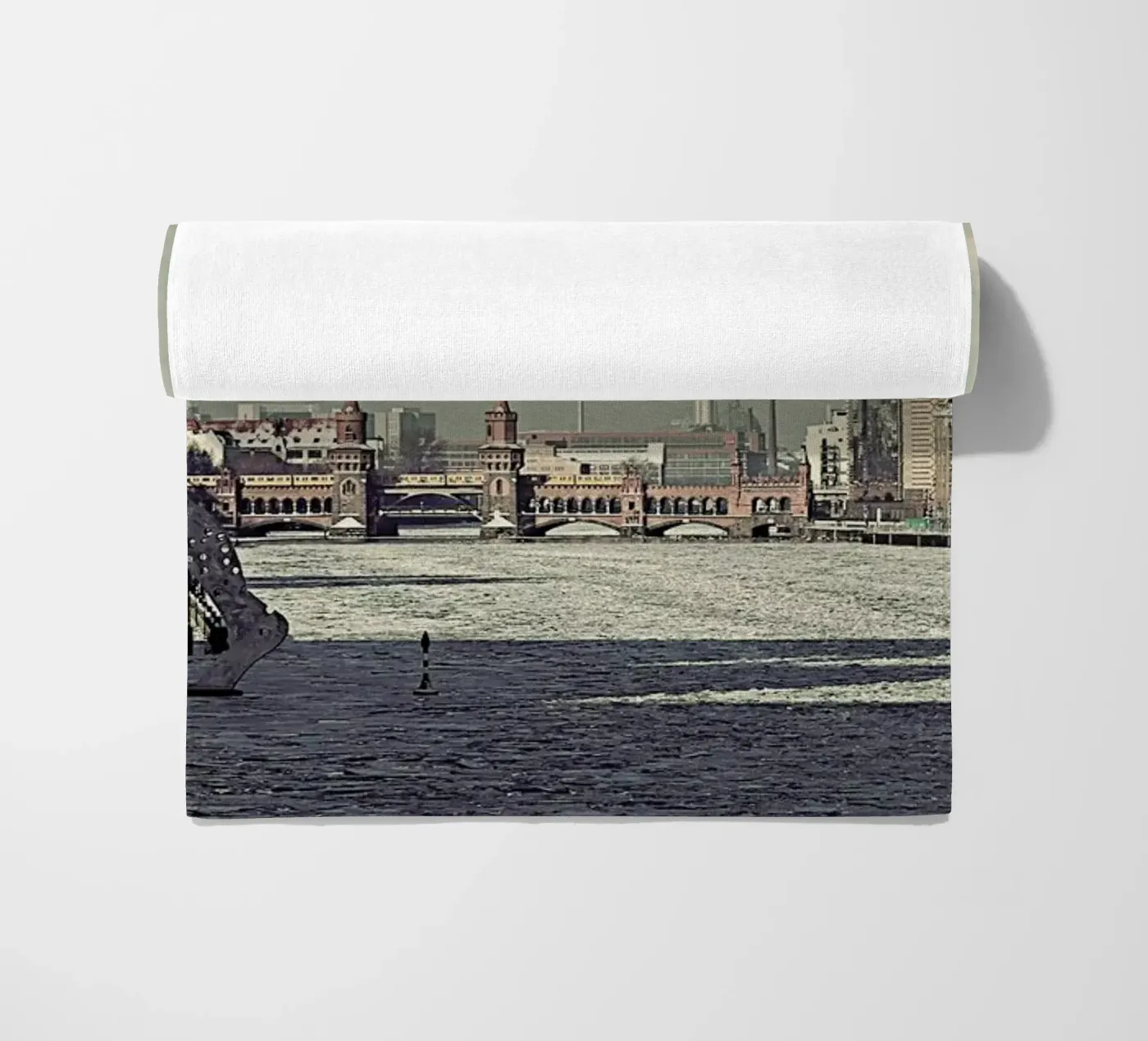 Molecule Men telo mare da Michael Belhadi